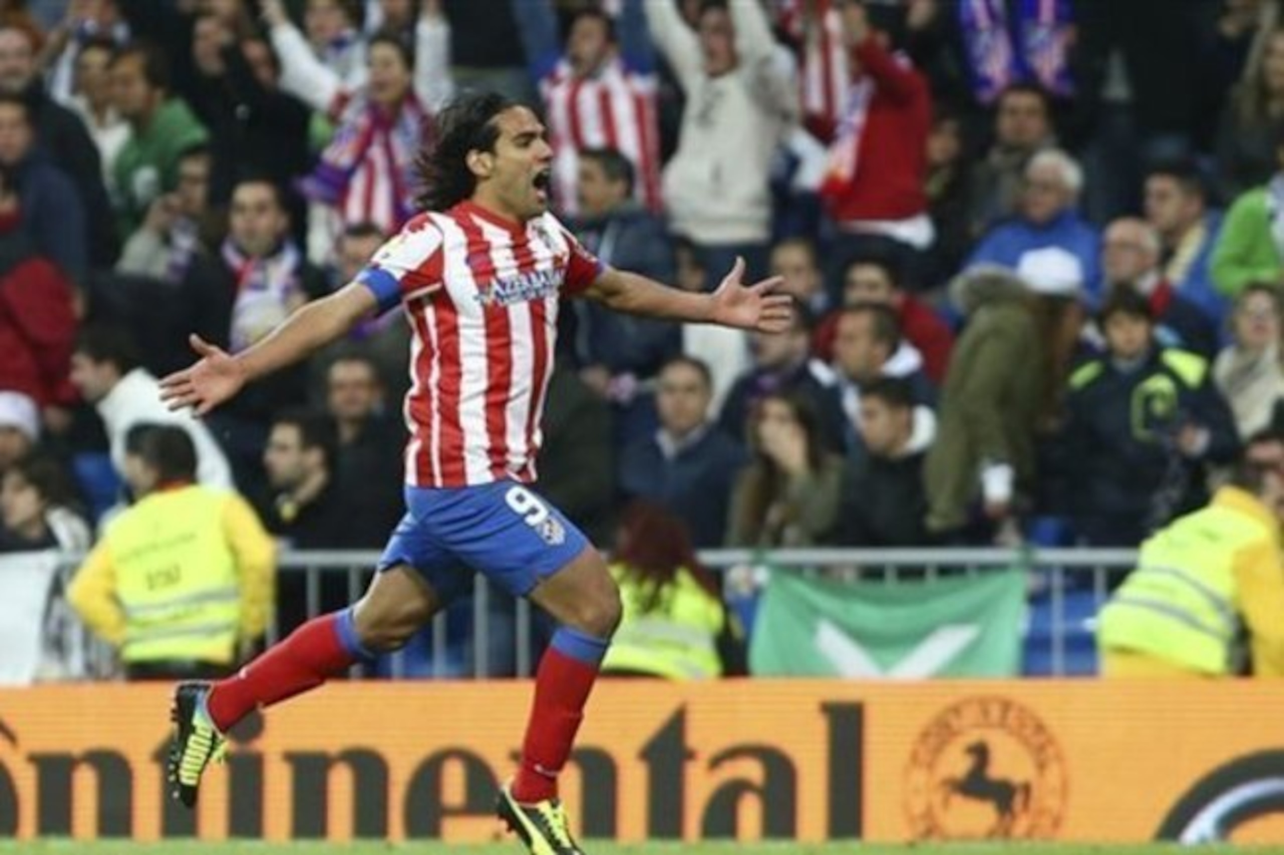 Falcao celebrates winning the 2013 Copa del Rey.