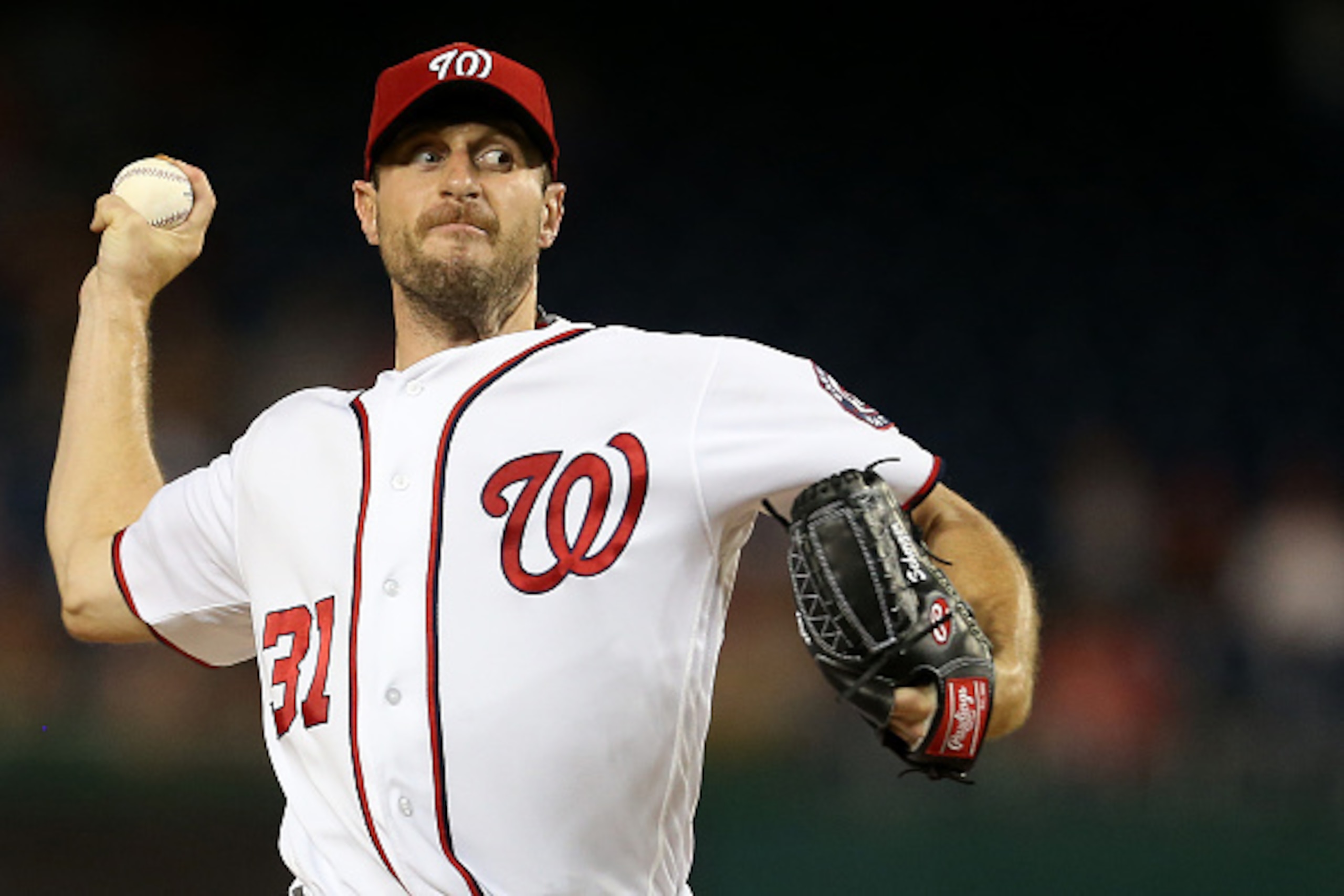 WASHINGTON, DC - SEPTEMBER 27: Max Scherzer #31 of the Washington Nationals pitches in the first inning against the Arizona Diamondbacks at Nationals Park on September 27, 2016 in Washington, DC. (Photo by Matt Hazlett/Getty Images)