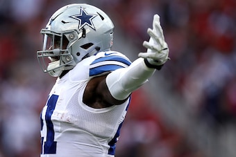 SANTA CLARA, CA - OCTOBER 02:   Ezekiel Elliott #21 of the Dallas Cowboys reacts after rushing for a first down against the San Francisco 49ers at Levi's Stadium on October 2, 2016 in Santa Clara, California. (Photo by Ezra Shaw/Getty Images)
