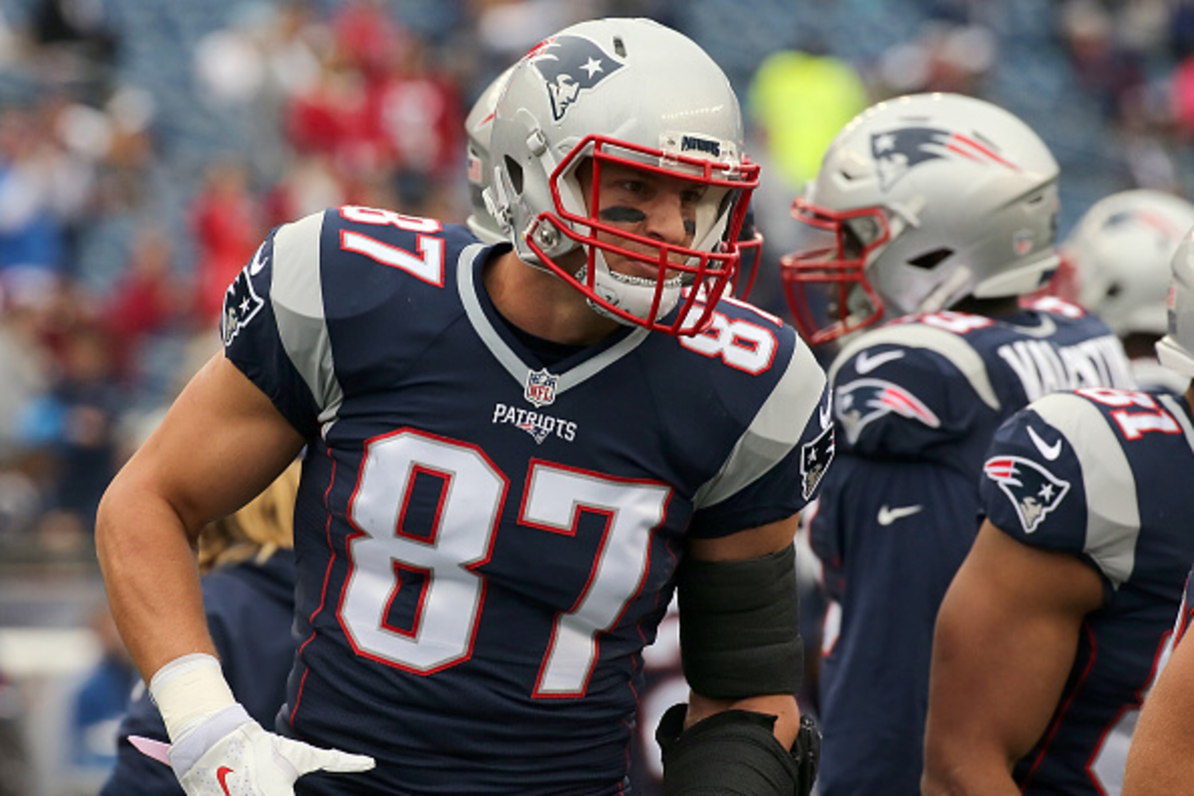 FOXBORO, MA - OCTOBER 02: Rob Gronkowski #87 of the New England Patriots runs on to the field before a game with Buffalo Bills at Gillette Stadium on October 2, 2016 in Foxboro, Massachusetts. (Photo by Jim Rogash/Getty Images)
