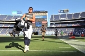 Sep 18, 2016; San Diego, CA, USA; San Diego Chargers tight end Hunter Henry (86) walks off the field following the game against the Jacksonville Jaguars at Qualcomm Stadium. San Diego won 38-14. Mandatory Credit: Orlando Ramirez-USA TODAY Sports