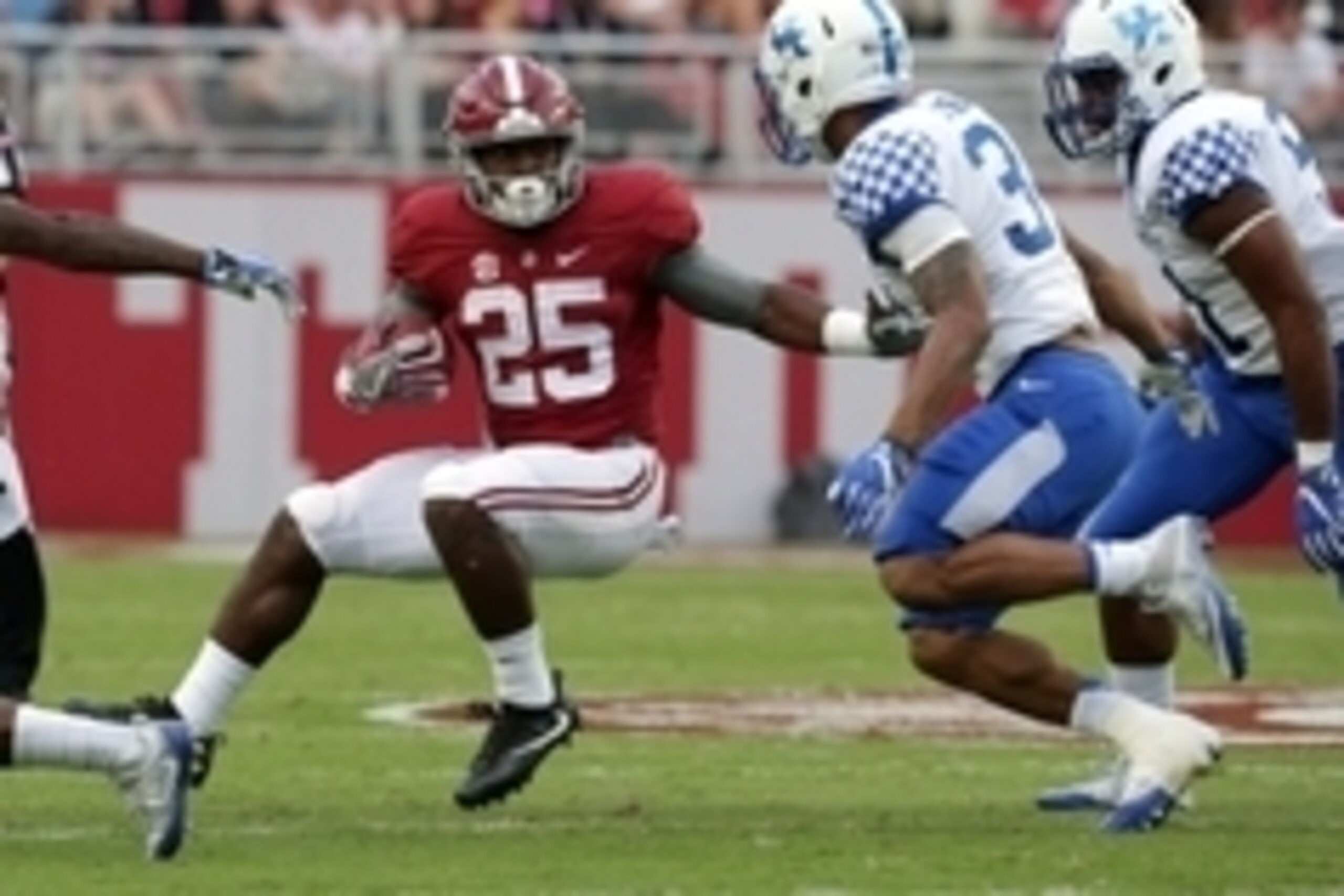 Oct 1, 2016; Tuscaloosa, AL, USA;  Alabama Crimson Tide running back Joshua Jacobs (25) carries the ball against the Kentucky Wildcats at Bryant-Denny Stadium. Mandatory Credit: Marvin Gentry-USA TODAY Sports