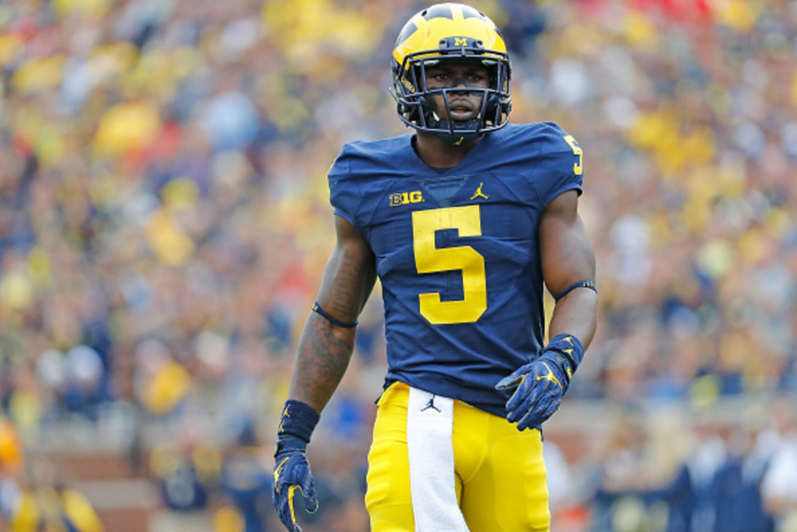 ANN ARBOR, MI - OCTOBER 01: Linebacker Jabrill Peppers #5 of the Michigan Wolverine looks to the sidelines during the second quarter of the game against the Wisconsin Badgers at Michigan Stadium on October 1, 2016 in Ann Arbor, Michigan. Michigan defeated ANN ARBOR, MI - OCTOBER 01: Linebacker Jabrill Peppers #5 of the Michigan Wolverine looks to the sidelines during the second quarter of the game against the Wisconsin Badgers at Michigan Stadium on October 1, 2016 in Ann Arbor, Michigan. Michigan defeated