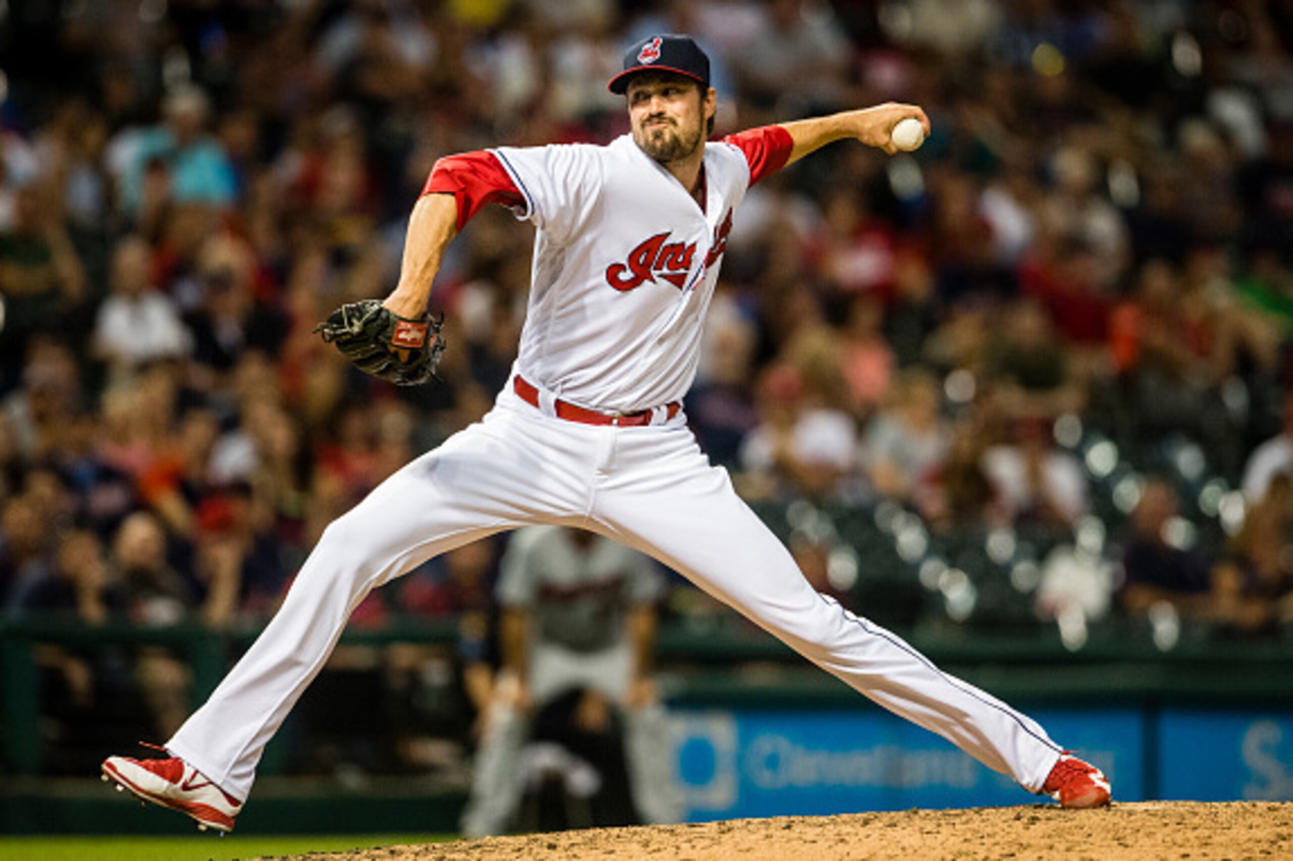 CLEVELAND, OH - AUGUST 30: Closing pitcher Andrew Miller #24 of the Cleveland Indians pitches during the ninth inning against the Minnesota Twins at Progressive Field on August 30, 2016 in Cleveland, Ohio. (Photo by Jason Miller/Getty Images)