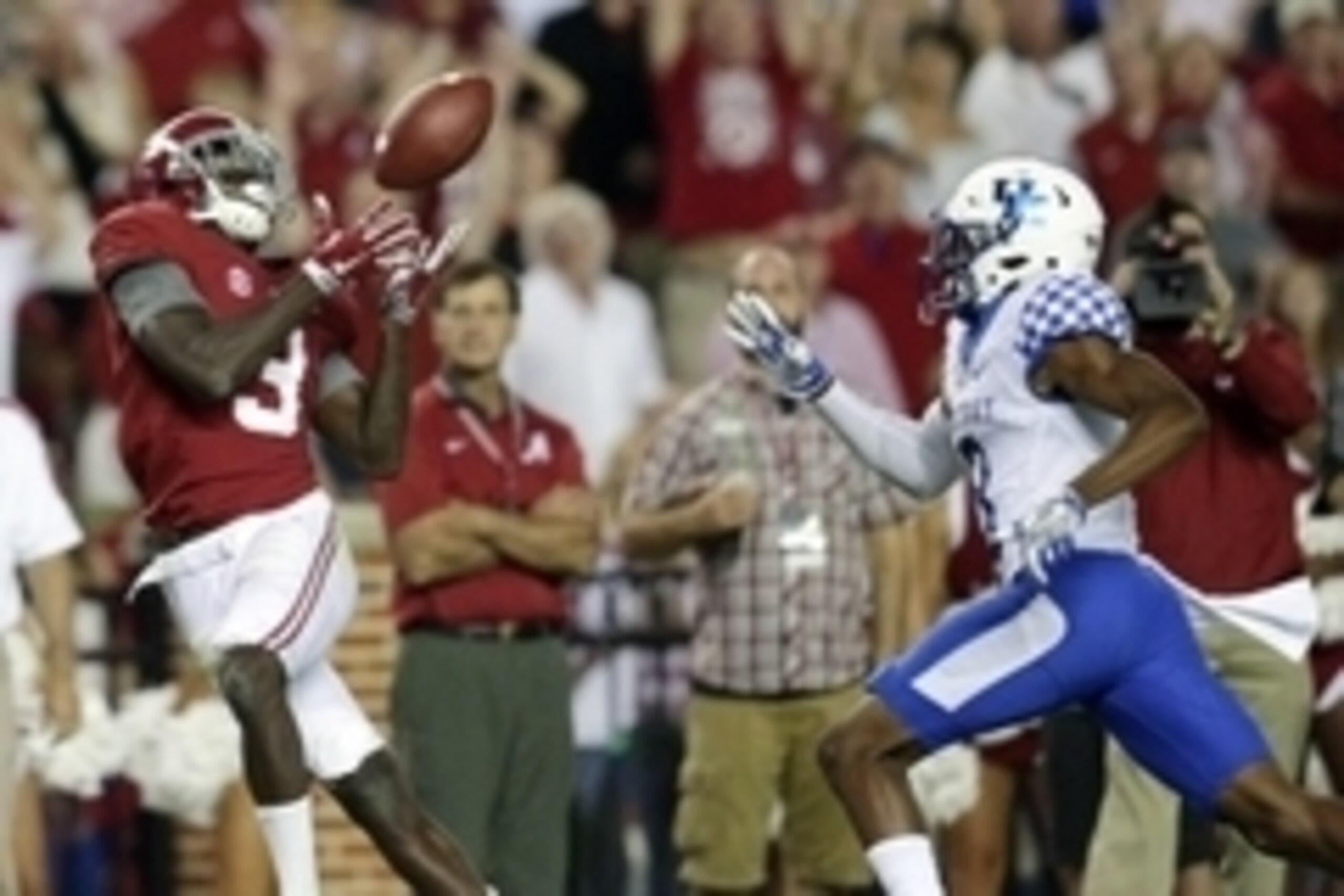 Oct 1, 2016; Tuscaloosa, AL, USA; Alabama Crimson Tide wide receiver Calvin Ridley (3) catches a pass against Kentucky Wildcats  at Bryant-Denny Stadium. The Crimson Tide defeated Kentucky 34-6. Mandatory Credit: Marvin Gentry-USA TODAY Sports