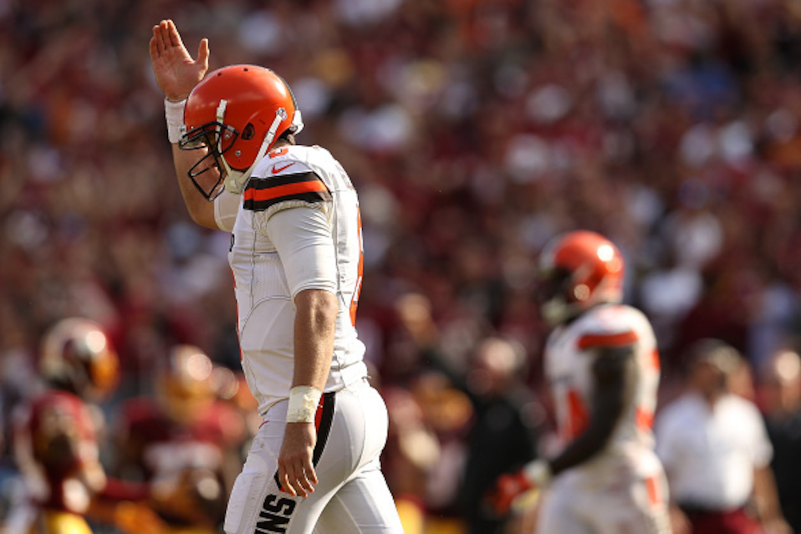 LANDOVER, MD - OCTOBER 2: Quarterback Cody Kessler #6 of the Cleveland Browns walks off of the field in the fourth quarter at FedExField on October 2, 2016 in Landover, Maryland. (Photo by Patrick Smith/Getty Images) LANDOVER, MD - OCTOBER 2: Quarterback Cody Kessler #6 of the Cleveland Browns walks off of the field in the fourth quarter at FedExField on October 2, 2016 in Landover, Maryland. (Photo by Patrick Smith/Getty Images)