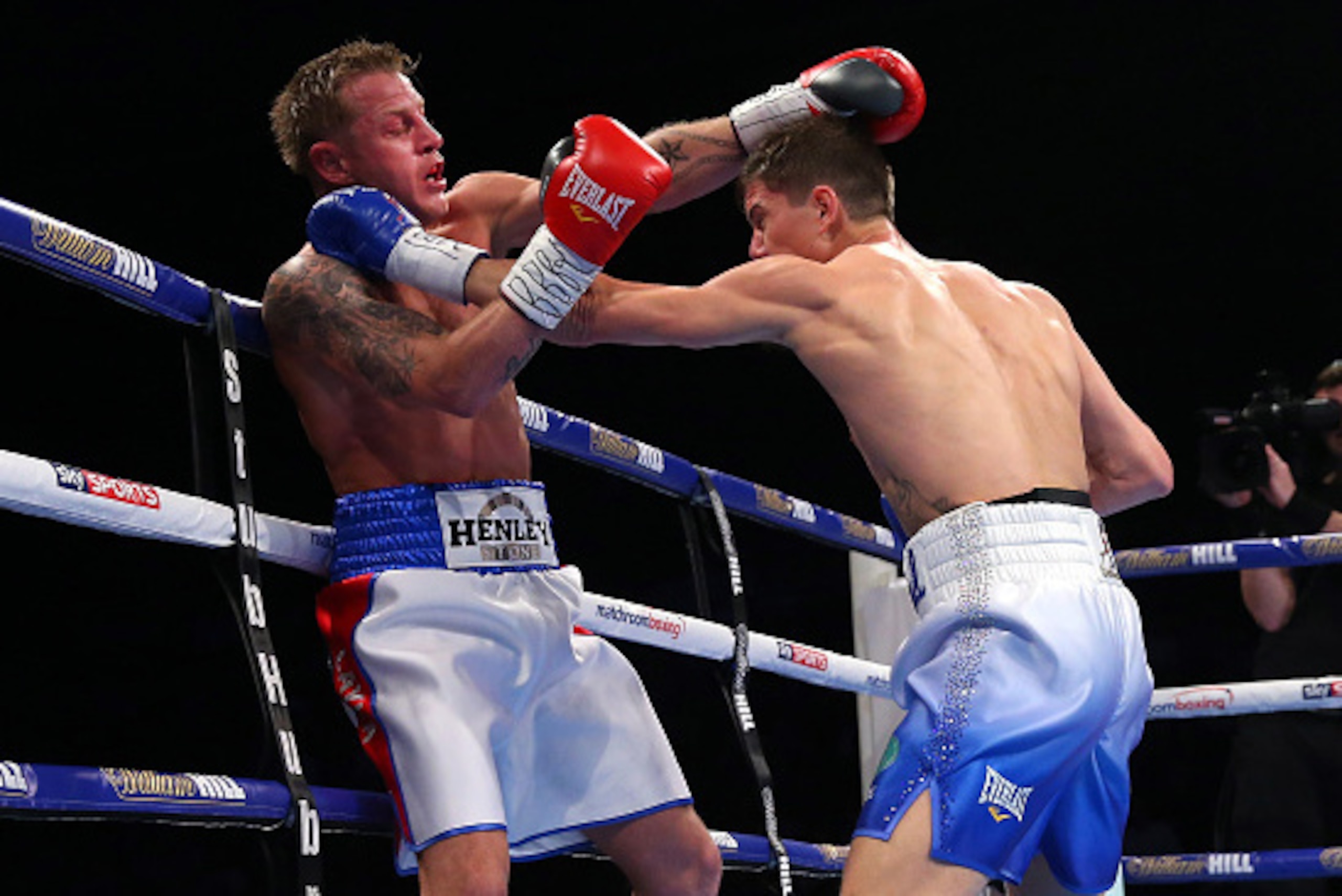 SHEFFIELD, ENGLAND - MARCH 26:  Luke Campbell stops Gary Sykes to win the Vacant Commonwealth Lightweight Championship fight between Luke Campbell and Gary Sykes at Sheffield Arena on March 26, 2016 in Sheffield, England.  (Photo by Alex Livesey/Getty Ima