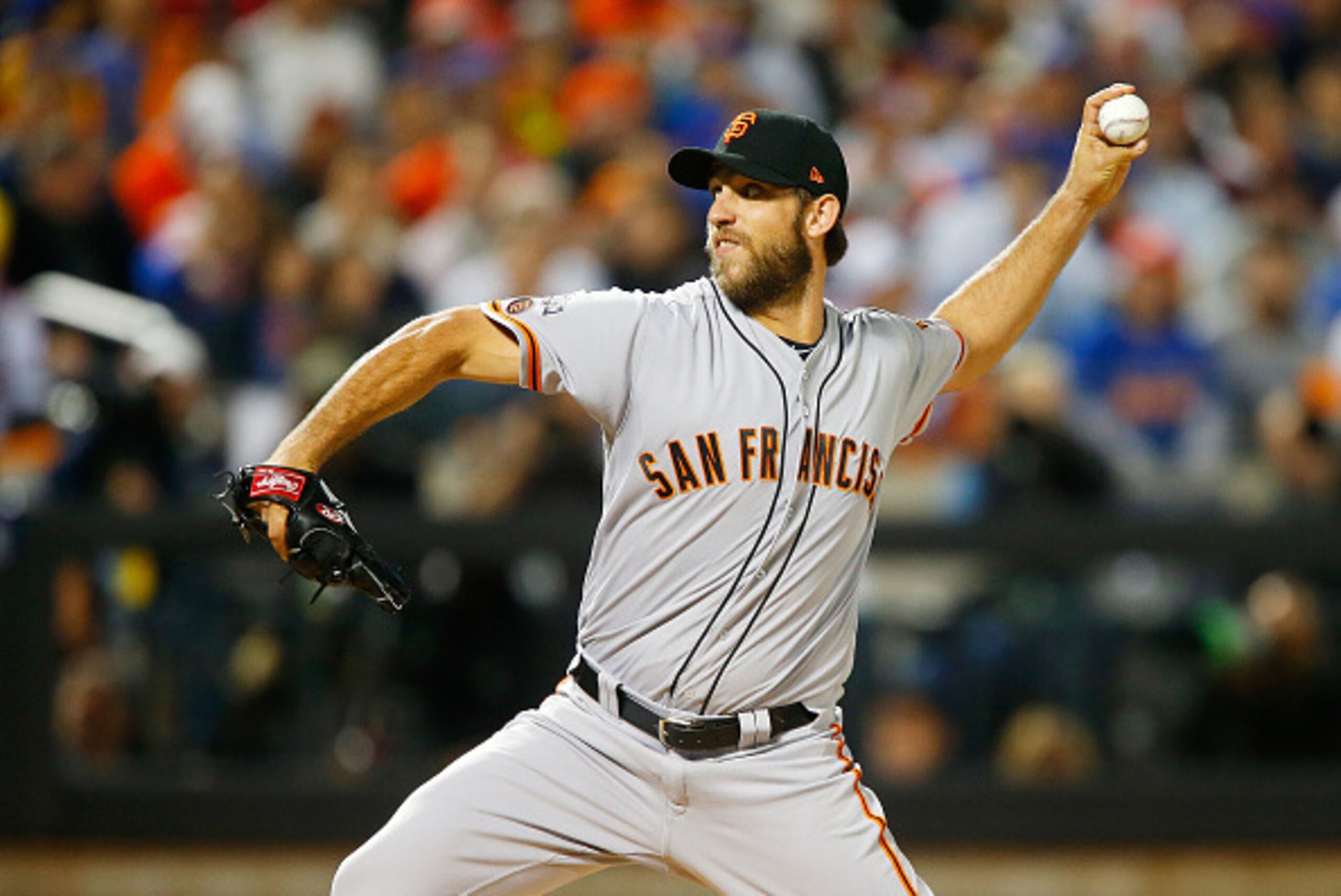 NEW YORK, NY - OCTOBER 05:  (NEW YORK DAILIES OUT)    Madison Bumgarner #40 of the San Francisco Giants in action against the New York Mets during the National League Wild Card game at Citi Field on October 5, 2016 in the Flushing neighborhood of the Quee