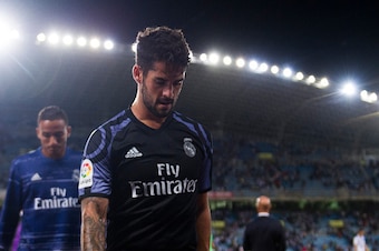 SAN SEBASTIAN, SPAIN - AUGUST 21:  Isco of Real Madrid reacts on after to the start the La Liga match between Real Sociedad de Futbol and Real Madrid at Estadio Anoeta on August 21, 2016 in San Sebastian, Spain.  (Photo by Juan Manuel Serrano Arce/Getty I