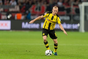 Leverkusen, Germany 01.10.2016, 1.Bundesliga 6. Spieltag, Bayer 04 Leverkusen - BV Borussia Dortmund, 2:0, Sebastian Rode (BVB)   (Photo by TF-Images/Getty Images)