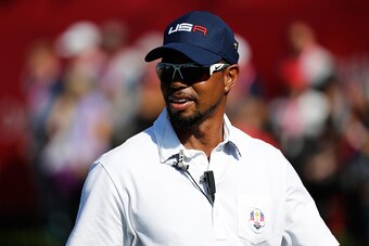 CHASKA, MN - OCTOBER 02: Vice-captain Tiger Woods of the United States looks on from the first tee during singles matches of the 2016 Ryder Cup at Hazeltine National Golf Club on October 2, 2016 in Chaska, Minnesota.  (Photo by Jamie Squire/Getty Images)