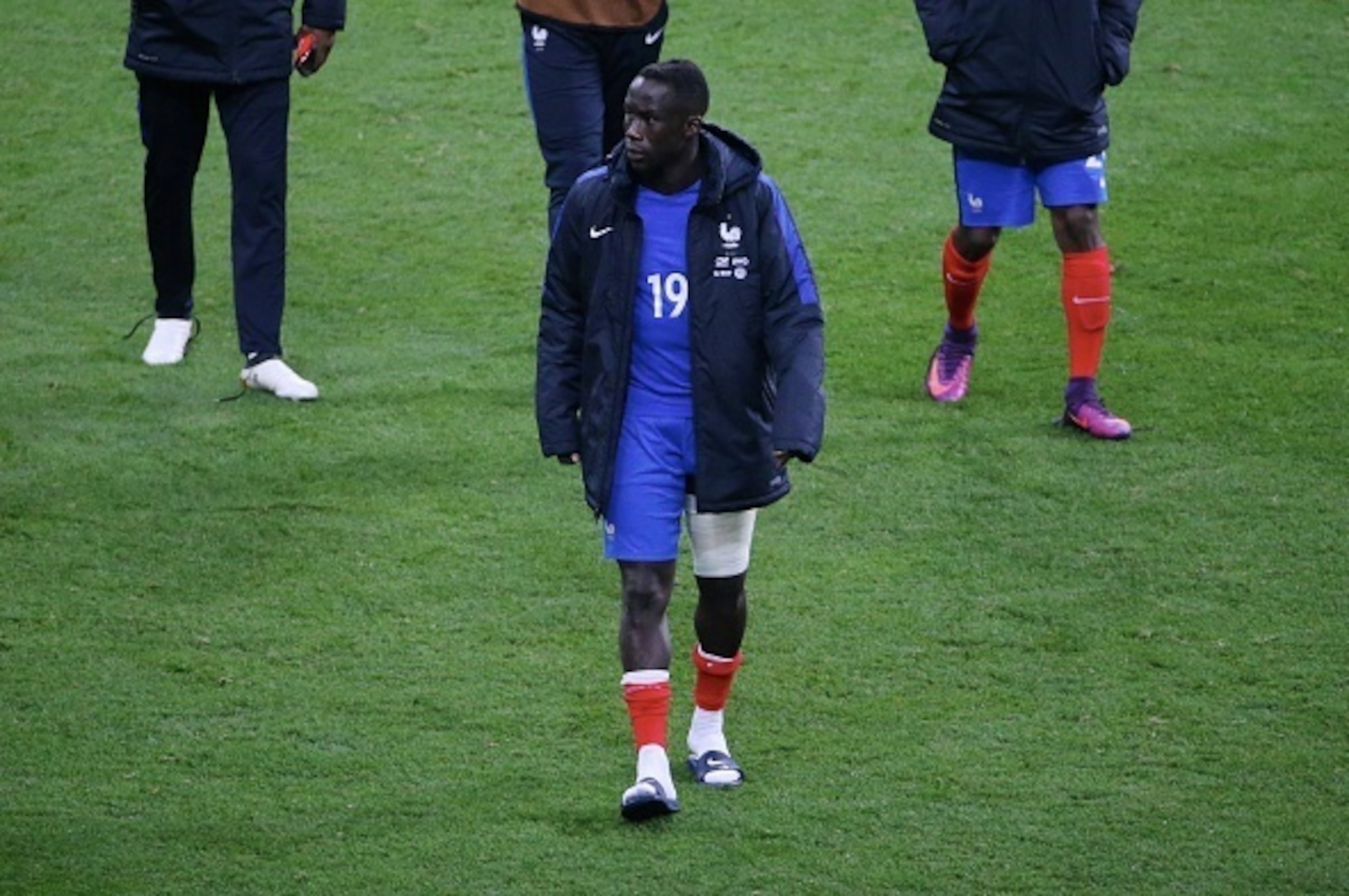 PARIS, FRANCE - OCTOBER 07: Bacary Sagna of France is injured during the Qualifying Groupe A FIFA World Cup 2018 between France and Bulgaria at Stade de France on October 07, 2016 in Paris, France. (Photo by Xavier Laine/Getty Images)