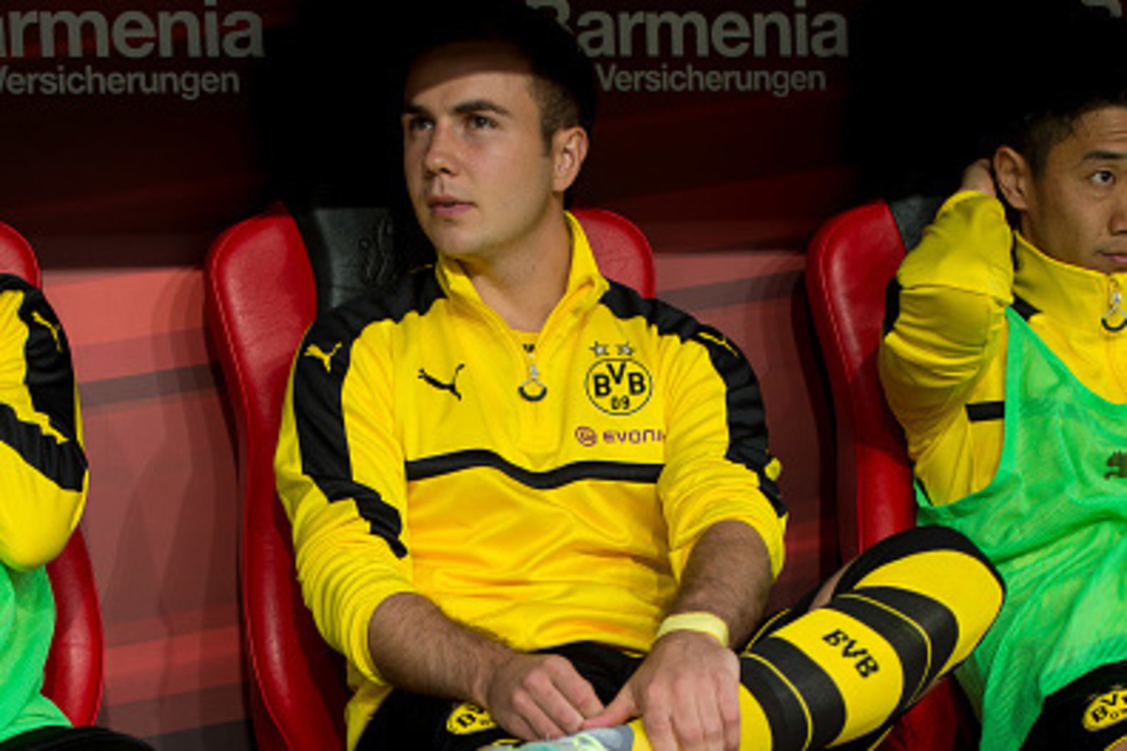 Leverkusen, Germany 01.10.2016, 1.Bundesliga 6. Spieltag, Bayer 04 Leverkusen - BV Borussia Dortmund, Mario Goetze (BVB) auf der bank   (Photo by TF-Images/Getty Images)