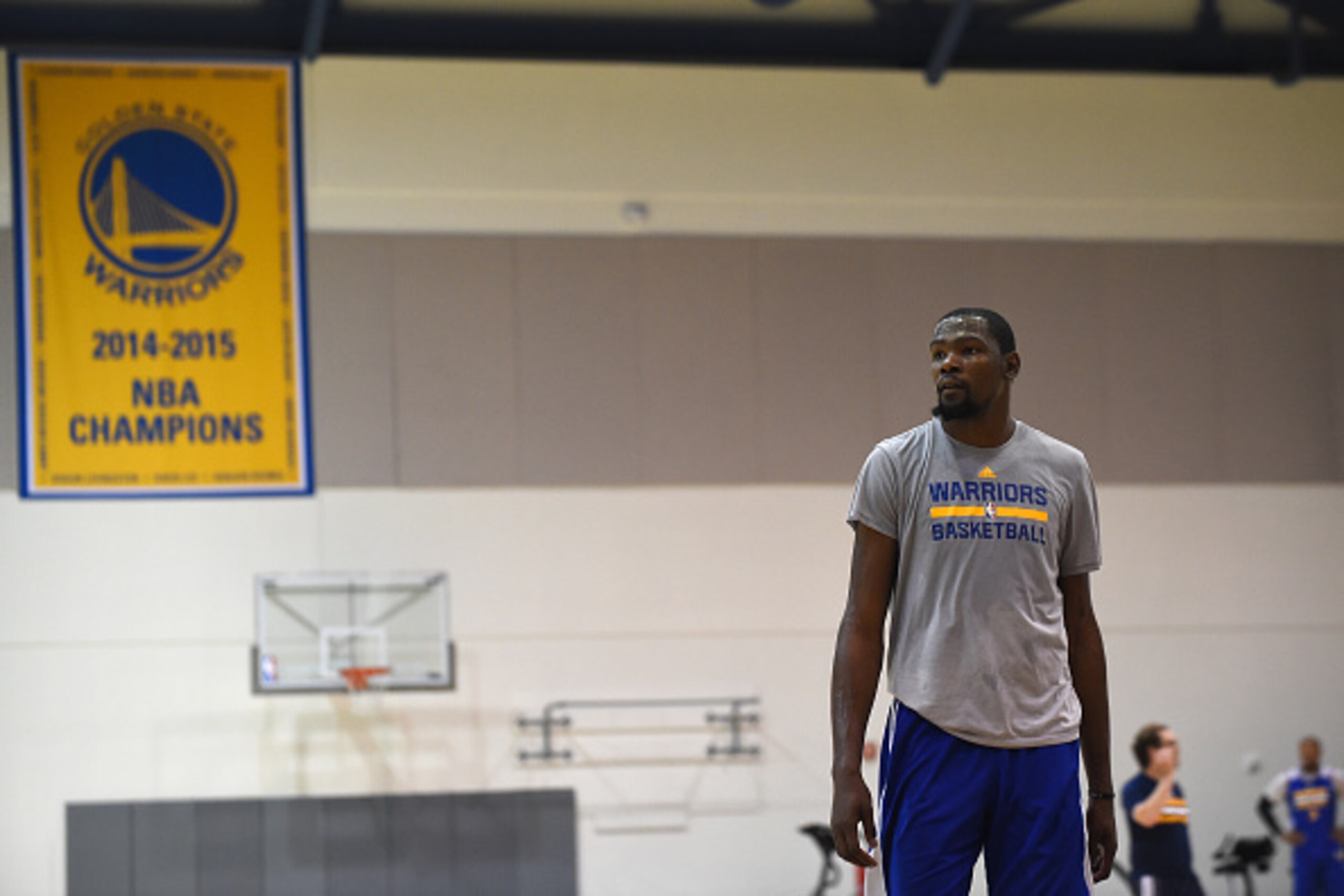 OAKLAND, CA - OCTOBER 08:  Kevin Durant #35 of the Golden State Warriors during practice on October 8, 2016 at the Warriors Practice Facility in Oakland, California.  NOTE TO USER: User expressly acknowledges and agrees that, by downloading and/or using t