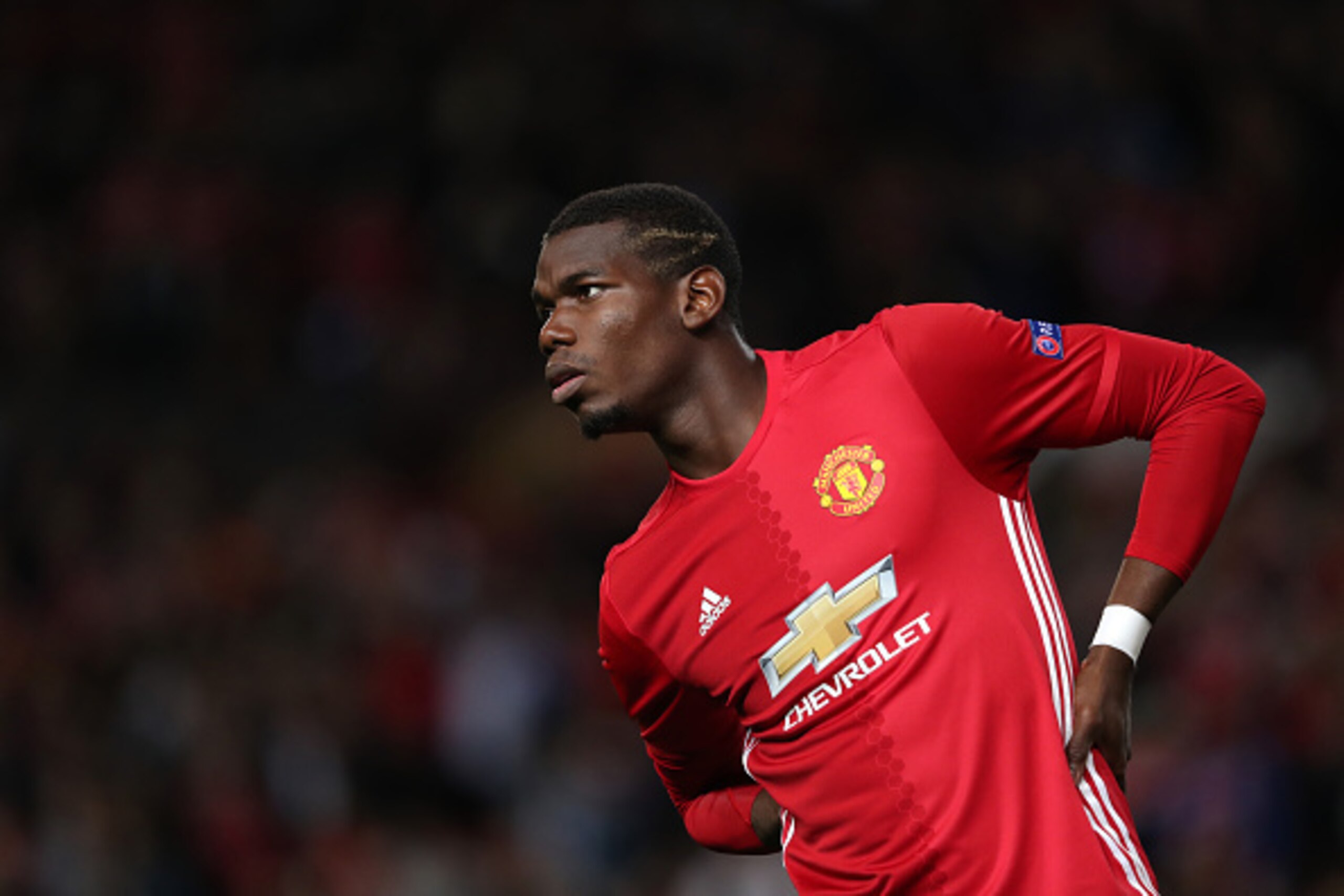 MANCHESTER, ENGLAND - SEPTEMBER 29: Paul Pogba of Manchester United stretches before the UEFA Europa League match between Manchester United FC and FC Zorya Luhansk at Old Trafford on September 29, 2016 in Manchester, England. (Photo by Matthew Ashton - AM
