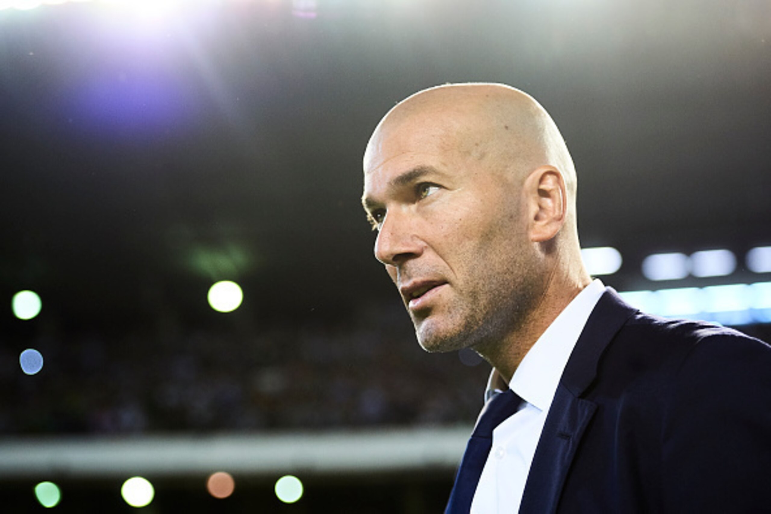 SEVILLE, SPAIN - OCTOBER 15:  Head Coach of Real Madrid CF Zinedine Zidane looks on during the match between Real Betis Balompie and Real Madrid CF as part of La Liga at Benito Villamrin stadium October 15, 2016 in Seville, Spain.  (Photo by Aitor Alcalde