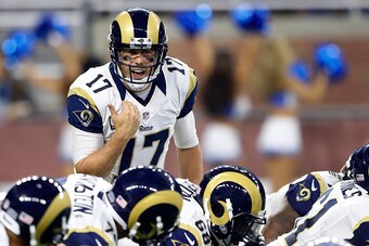 DETROIT, MI - OCTOBER 16: Case Keenum #17 of the Los Angeles Rams calls a play at the line of scrimmage against the Detroit Lions during first half action at Ford Field on October 16, 2016 in Detroit, Michigan. (Photo by Leon Halip/Getty Images)