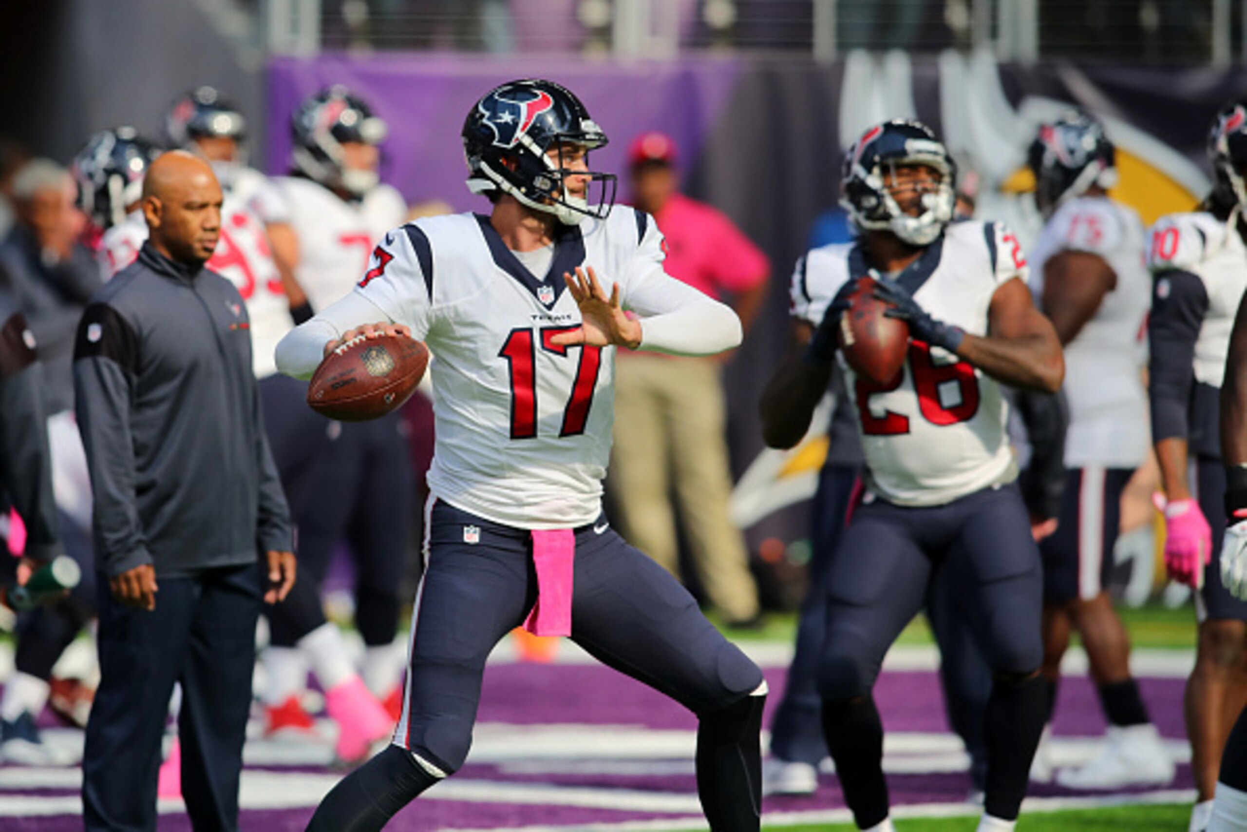 MINNEAPOLIS, MN - OCTOBER 9: Brock Osweiler #17 of the Houston Texans warms up before the game against the Minnesota Vikings on October 9, 2016 at US Bank Stadium in Minneapolis, Minnesota. (Photo by Adam Bettcher/Getty Images)