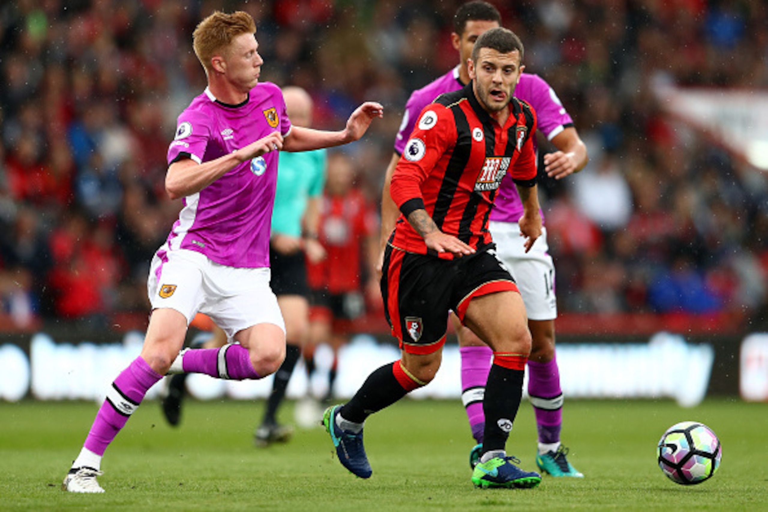 BOURNEMOUTH, ENGLAND - OCTOBER 15: Jack Wilshere of AFC Bournemouth is closed down by Sam Clucas of Hull City during the Premier League match between AFC Bournemouth and Hull City at Vitality Stadium on October 15, 2016 in Bournemouth, England. (Photo b BOURNEMOUTH, ENGLAND - OCTOBER 15: Jack Wilshere of AFC Bournemouth is closed down by Sam Clucas of Hull City during the Premier League match between AFC Bournemouth and Hull City at Vitality Stadium on October 15, 2016 in Bournemouth, England. (Photo b