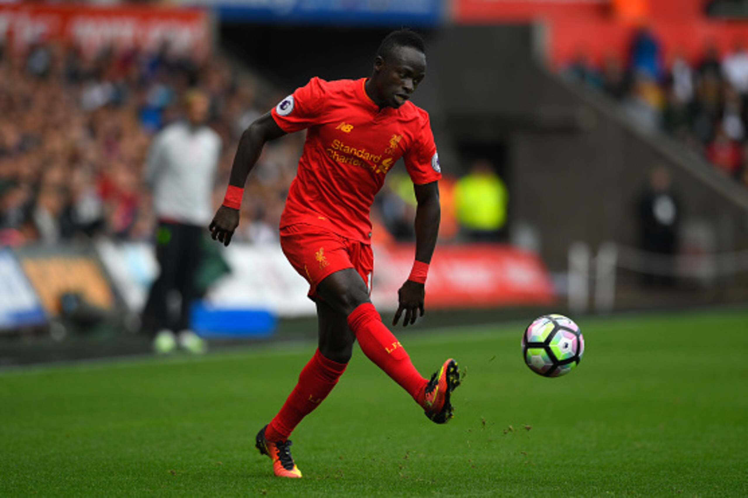 SWANSEA, WALES - OCTOBER 01:  Liverpool player Sadio Mane in action during the Premier League match between Swansea City and Liverpool at Liberty Stadium on October 1, 2016 in Swansea, Wales.  (Photo by Stu Forster/Getty Images)
