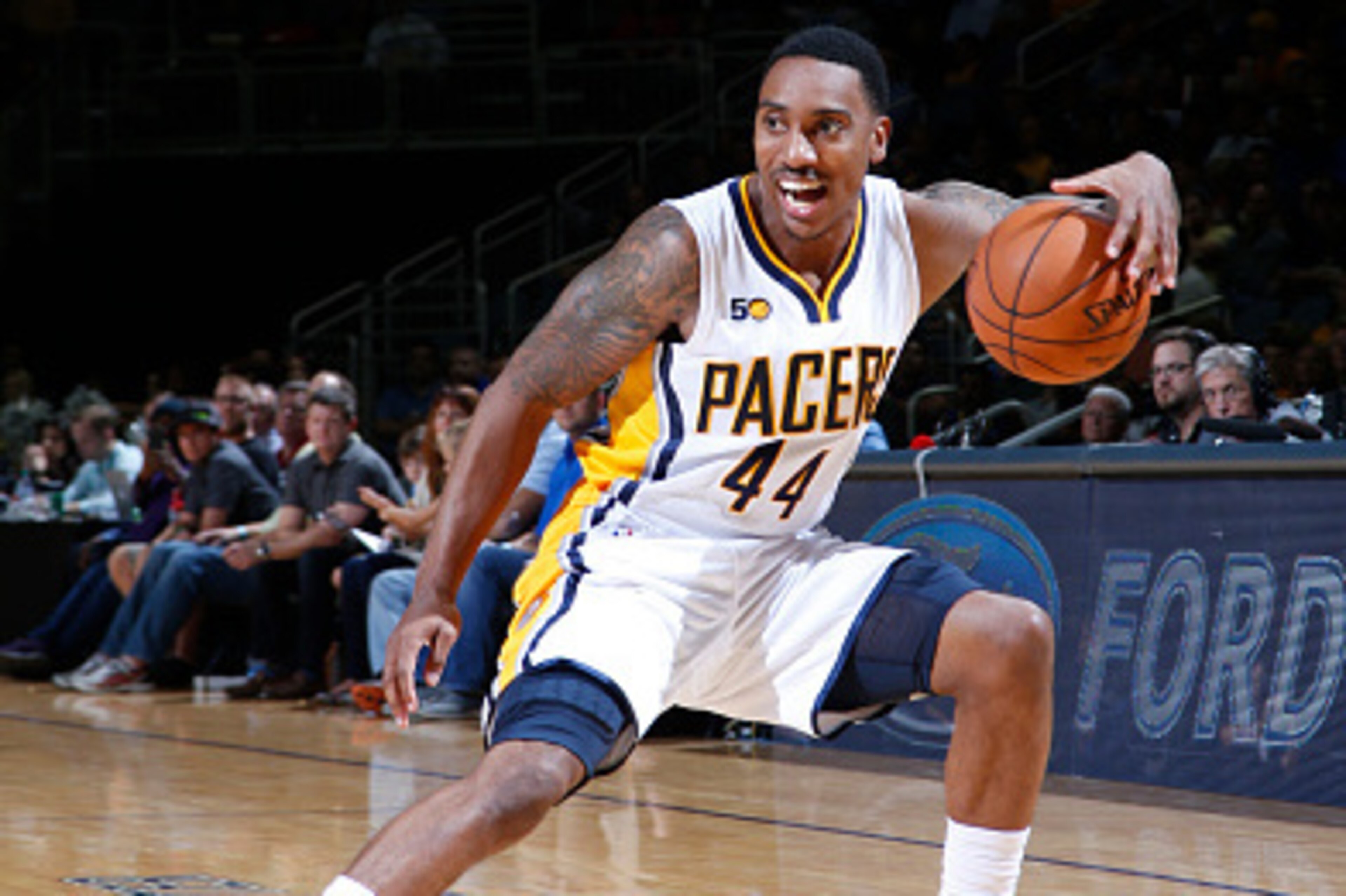 EVANSVILLE, IN - OCTOBER 12:  Jeff Teague #44 of the Indiana Pacers handles the ball against the Milwaukee Bucks during a preseason game on October 12, 2016 at Ford Center in Evansville, Indiana. NOTE TO USER: User expressly acknowledges and agrees that, 