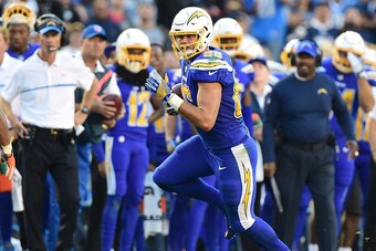 SAN DIEGO, CA - OCTOBER 13:  Hunter Henry #86 of the San Diego Chargers runs after his catch for a first down against the Denver Broncos during the second quarter at Qualcomm Stadium on October 13, 2016 in San Diego, California.  (Photo by Harry How/Getty
