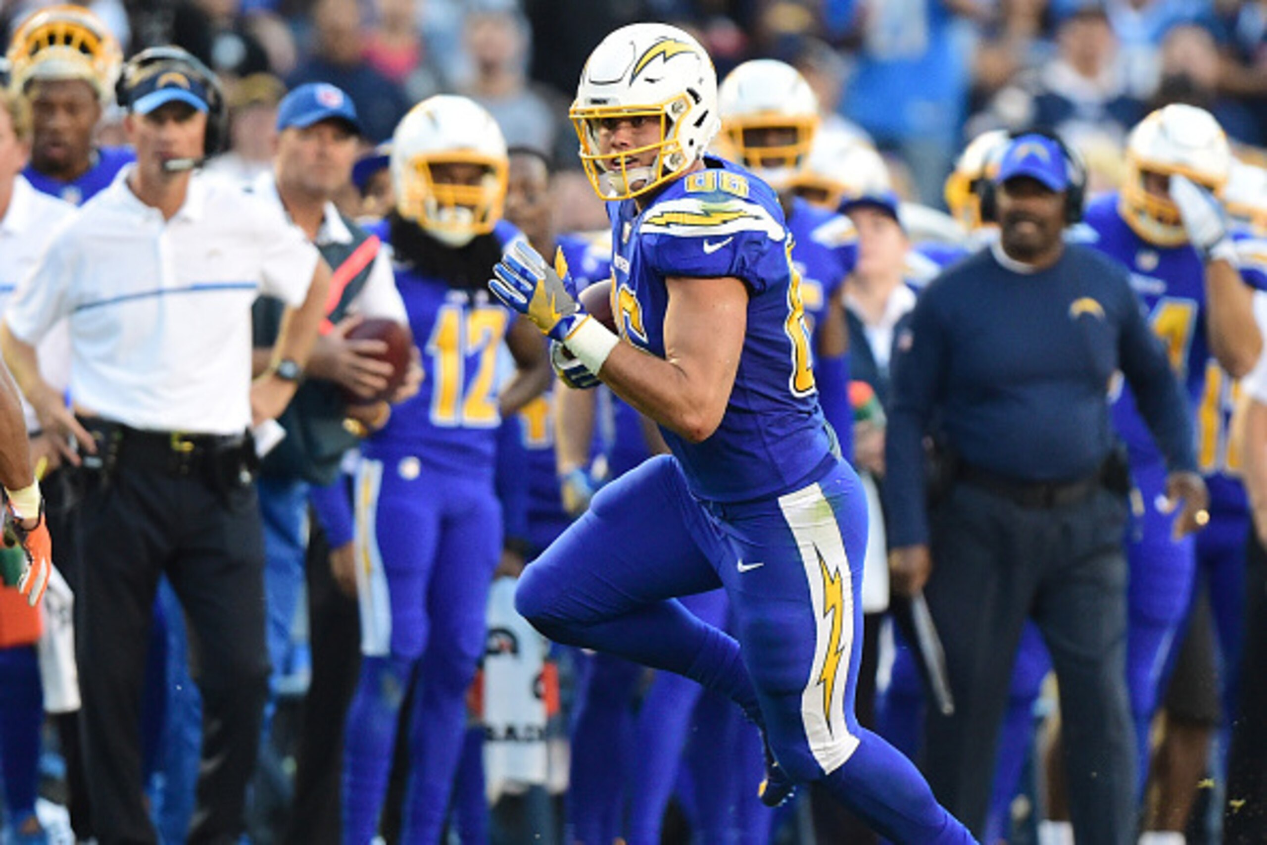 SAN DIEGO, CA - OCTOBER 13:  Hunter Henry #86 of the San Diego Chargers runs after his catch for a first down against the Denver Broncos during the second quarter at Qualcomm Stadium on October 13, 2016 in San Diego, California.  (Photo by Harry How/Getty
