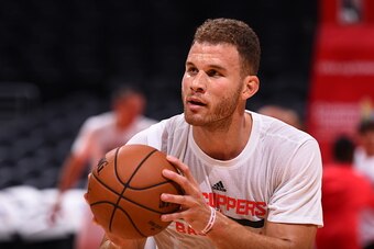 LOS ANGELES, CA - OCTOBER 10:  Blake Griffin #32 of the Los Angeles Clippers handles the ball before the game against the Utah Jazz during a preseason game on October 10, 2016 at STAPLES Center in Los Angeles, California. NOTE TO USER: User expressly ackn