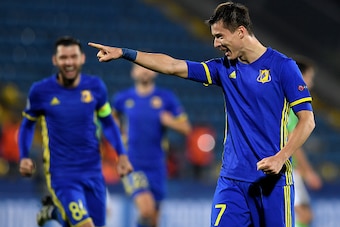 Rostov's forward Dmitri Poloz celebrates after scoring a goal during the Champions League group D football match between Rostov and PSV Eindhoven in Rostov on September 28, 2016. / AFP / Kirill KUDRYAVTSEV        (Photo credit should read KIRILL KUDRYAVTS