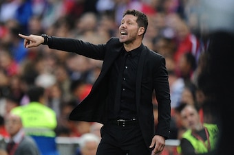 MADRID, SPAIN - OCTOBER 15:  Manager Diego Simeone of Club Atletico de Madrid directs his team from the touchline during the La Liga match between Club Atletico de Madrid and Granada CF at Vicente Calderon Stadium on October 15, 2016 in Madrid, Spain.  (P
