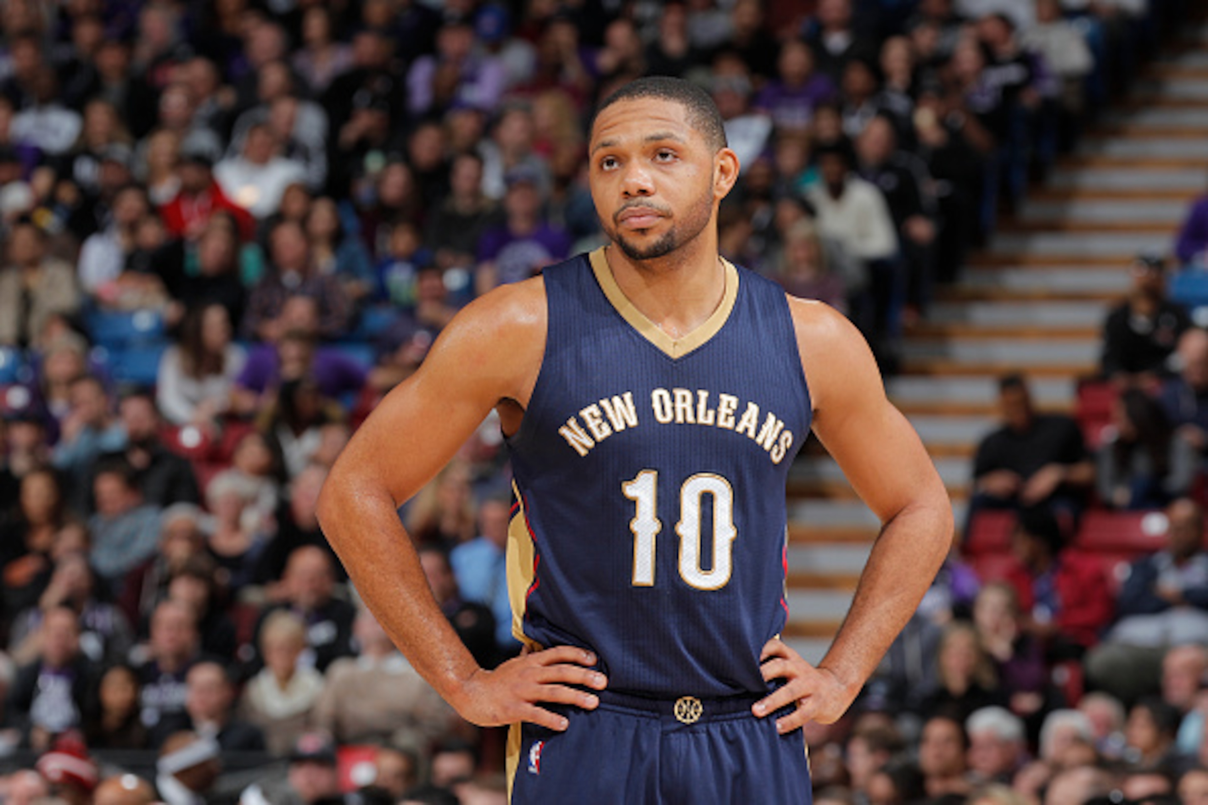 SACRAMENTO, CA - JANUARY 13: Eric Gordon #10 of the New Orleans Pelicans looks on during the game against the Sacramento Kings on January 13, 2016 at Sleep Train Arena in Sacramento, California. NOTE TO USER: User expressly acknowledges and agrees that, b SACRAMENTO, CA - JANUARY 13: Eric Gordon #10 of the New Orleans Pelicans looks on during the game against the Sacramento Kings on January 13, 2016 at Sleep Train Arena in Sacramento, California. NOTE TO USER: User expressly acknowledges and agrees that, b