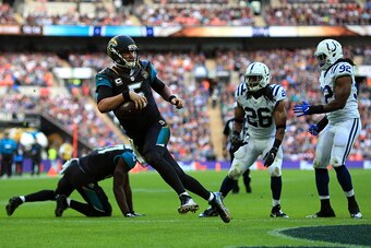 LONDON, ENGLAND - OCTOBER 02:  Blake Bortles of Jacksonville runs in a touchdown during the NFL International Series match between Indianapolis Colts and Jacksonville Jaguars at Wembley Stadium on October 2, 2016 in London, England.  (Photo by Ben Hoskins