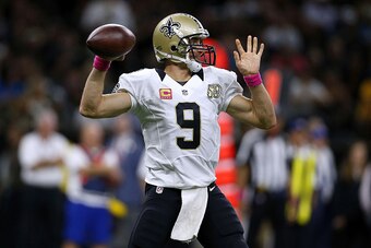 NEW ORLEANS, LA - OCTOBER 16:  Drew Brees #9 of the New Orleans Saints throws the ball during a game against the Carolina Panthers at the Mercedes-Benz Superdome on October 16, 2016 in New Orleans, Louisiana.  (Photo by Jonathan Bachman/Getty Images)