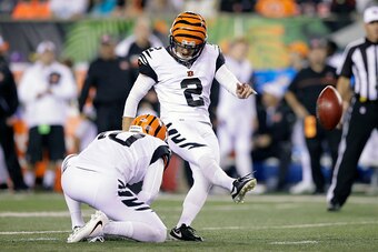 CINCINNATI, OH - SEPTEMBER 29:  Mike Nugent #2 of the Cincinnati Bengals kicks a field goal during the third quarter of the game against the Miami Dolphins at Paul Brown Stadium on September 29, 2016 in Cincinnati, Ohio. (Photo by Andy Lyons/Getty Images)