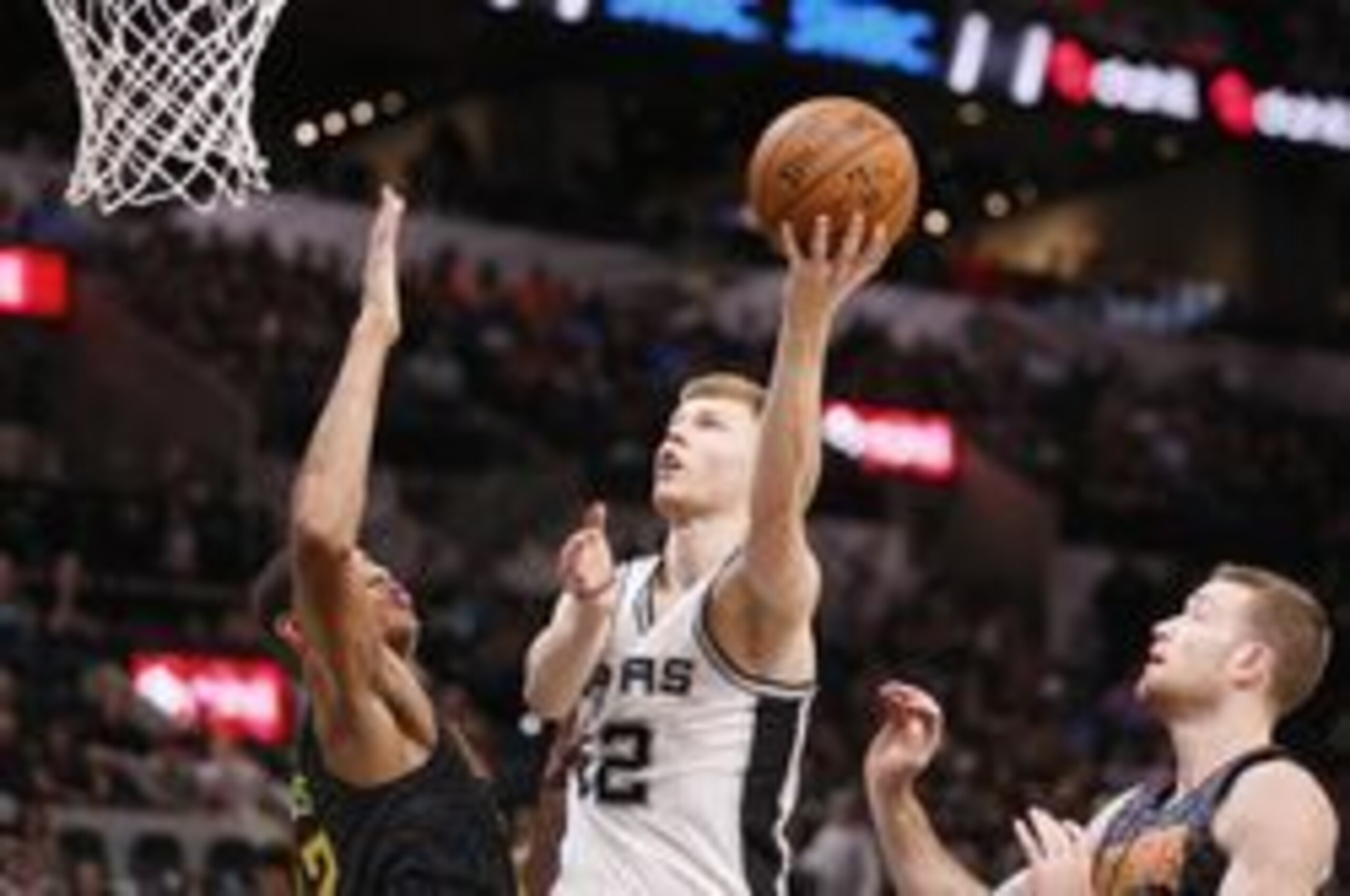 Oct 8, 2016; San Antonio, TX, USA; San Antonio Spurs small forward Davis Bertans (42) shoots the ball as Atlanta Hawks center Walter Tavares (22, left) defends during the second half at AT&T Center. Mandatory Credit: Soobum Im-USA TODAY Sports Oct 8, 2016; San Antonio, TX, USA; San Antonio Spurs small forward Davis Bertans (42) shoots the ball as Atlanta Hawks center Walter Tavares (22, left) defends during the second half at AT&T Center. Mandatory Credit: Soobum Im-USA TODAY Sports