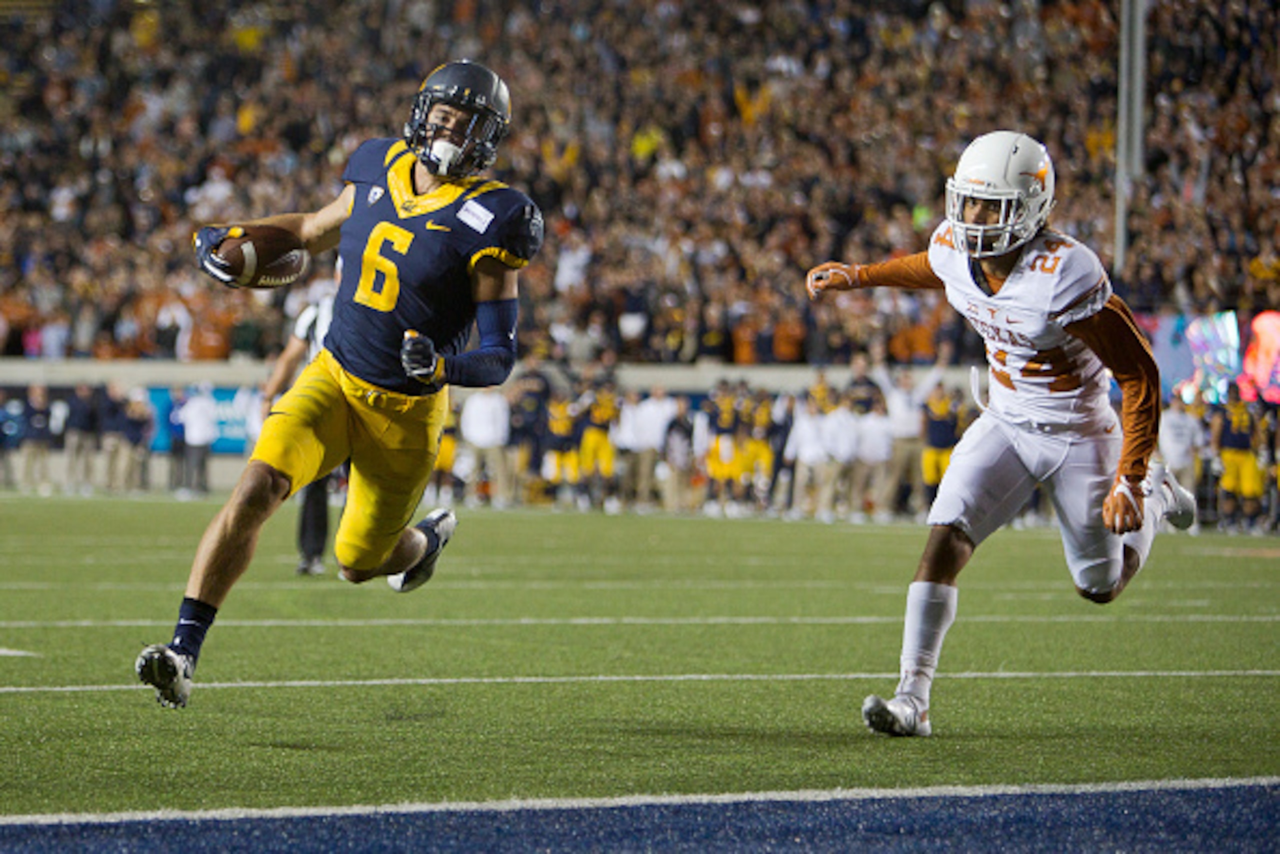 BERKELEY, CA - SEPTEMBER 17:  Wide receiver Chad Hansen #6 of the California Golden Bears scores on a two-point conversion against cornerback John Bonney #24 of the Texas Longhorns in the fourth quarter on September 17, 2016 at California Memorial Stadium