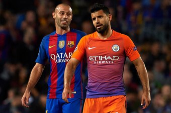 BARCELONA, SPAIN - OCTOBER 19: Javier Mascherano of Barcelona speaks with Kun Aguero (R) of Manchester City during the UEFA Champions League Group C match between FC Barcelona and Manchester City FC at Camp Nou on October 19, 2016 in Barcelona.  (Photo by