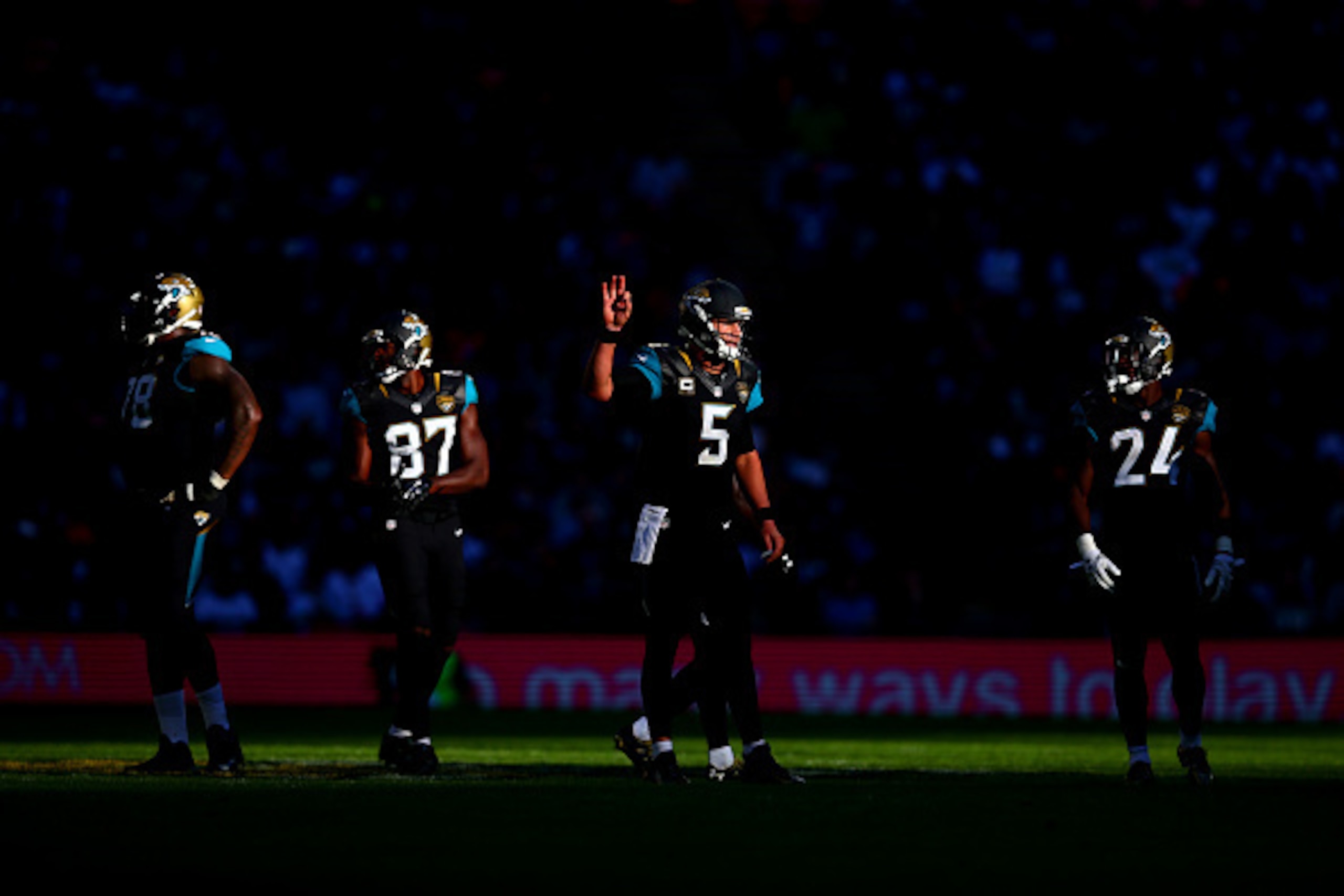 LONDON, ENGLAND - OCTOBER 02: Blake Bortles #5 of the Jacksonville Jaguars signals to his team-mates during the NFL game between Indianapolis Colts and Jacksonville Jaguars at Wembley Stadium on October 2, 2016 in London, England. (Photo by Dan Istitene LONDON, ENGLAND - OCTOBER 02: Blake Bortles #5 of the Jacksonville Jaguars signals to his team-mates during the NFL game between Indianapolis Colts and Jacksonville Jaguars at Wembley Stadium on October 2, 2016 in London, England. (Photo by Dan Istitene