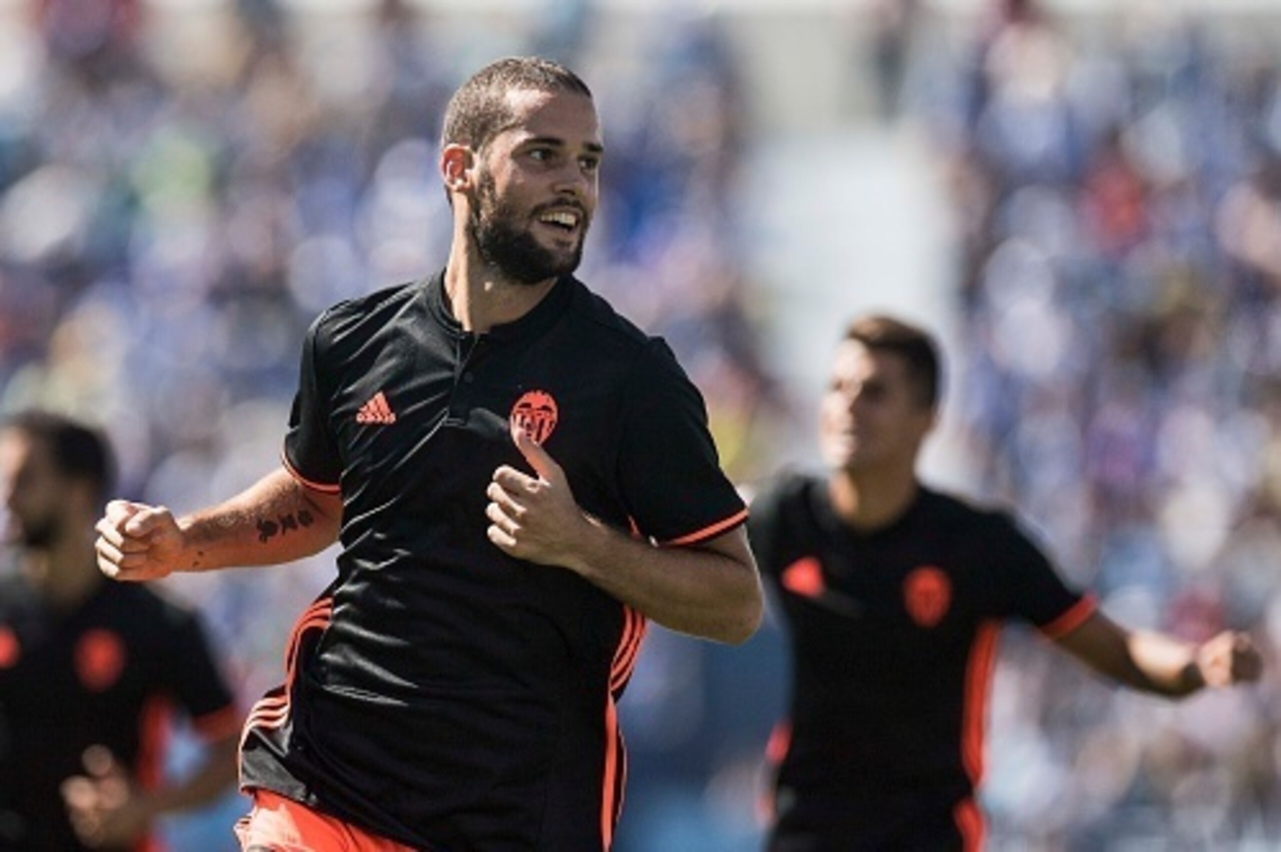 MADRID - SEPTEMBER 25: Mario Suarez of Valencia CF celebrates scoring during their La Liga match between Club Deportivo Leganes and Valencia CF at the Butarque Municipal Stadium on 25 September 2016 in Madrid, Spain. (Photo by Power Sport Images/Getty Ima