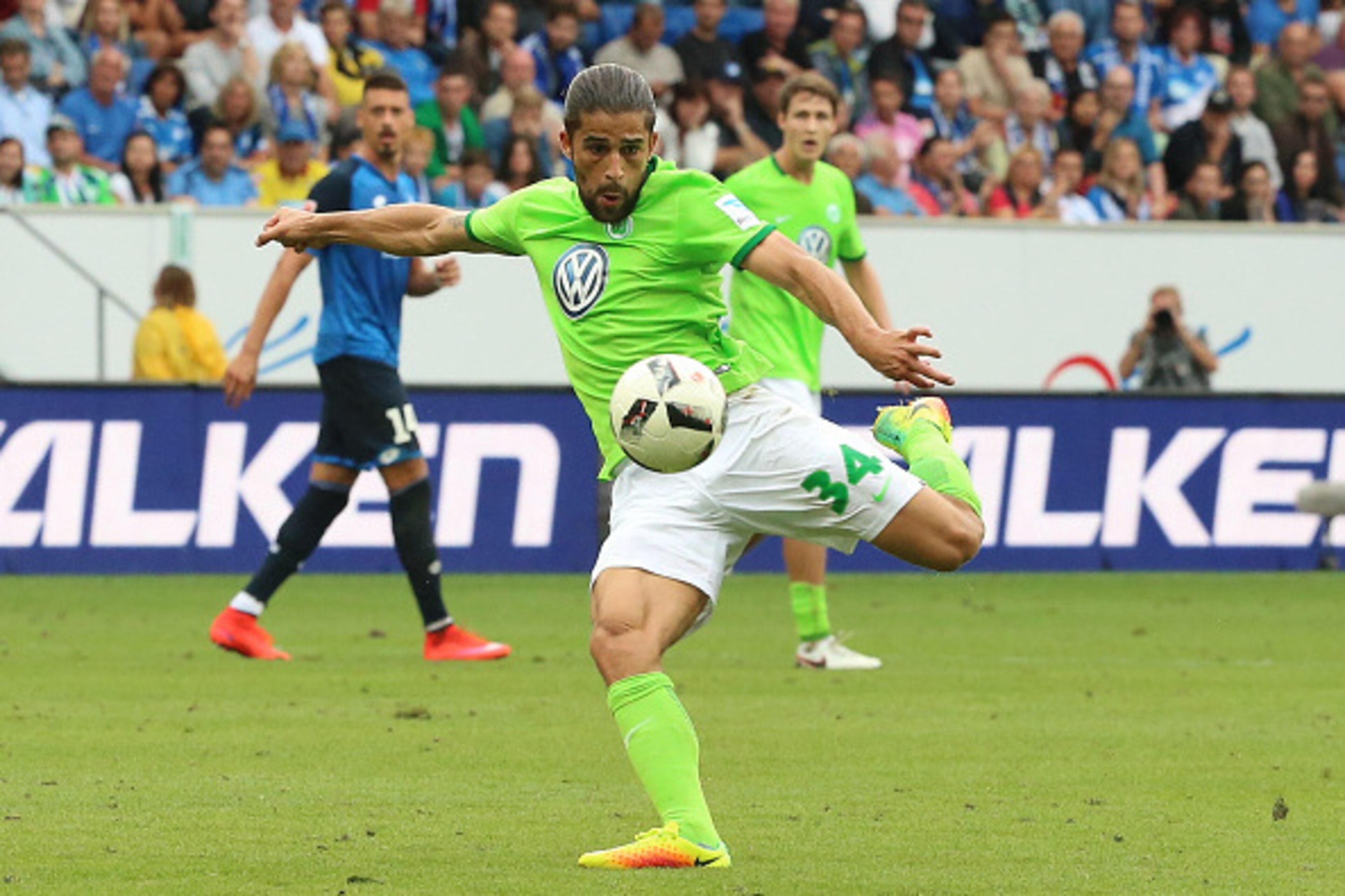 Sinsheim, Germany , 17.09.2016, 1. Bundesliga, 3. Spieltag: TSG Hoffenheim vs VfL Wolfsburg im Bild: Ricardo Rodriguez (VfL Wolfsburg)  (Photo by TF-Images/Getty Images)