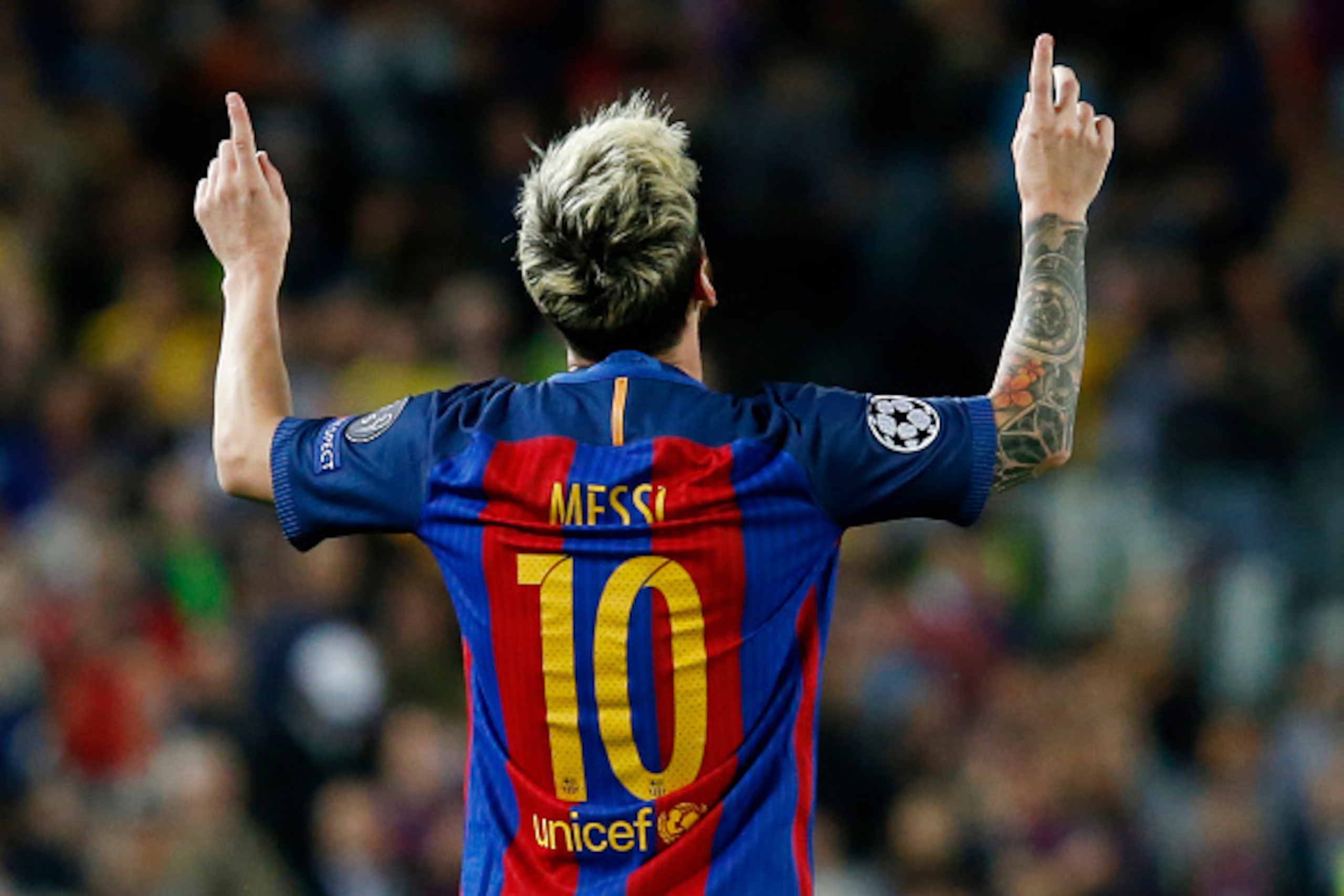TOPSHOT - Barcelona's Argentinian forward Lionel Messi celebrates a goal during the UEFA Champions League football match FC Barcelona vs Manchester City at the Camp Nou stadium in Barcelona on October 19, 2016. / AFP / PAU BARRENA (Photo credit sh TOPSHOT - Barcelona's Argentinian forward Lionel Messi celebrates a goal during the UEFA Champions League football match FC Barcelona vs Manchester City at the Camp Nou stadium in Barcelona on October 19, 2016. / AFP / PAU BARRENA (Photo credit sh
