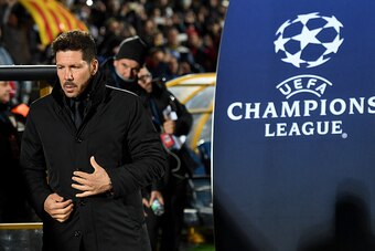 Atletico Madrid's Argentinian coach Diego Simeone is seen before the UEFA Champions League football match between FC Rostov and Club Atletico de Madrid in Rostov-on-Don on October 19, 2016. / AFP / Kirill KUDRYAVTSEV        (Photo credit should read KIRIL
