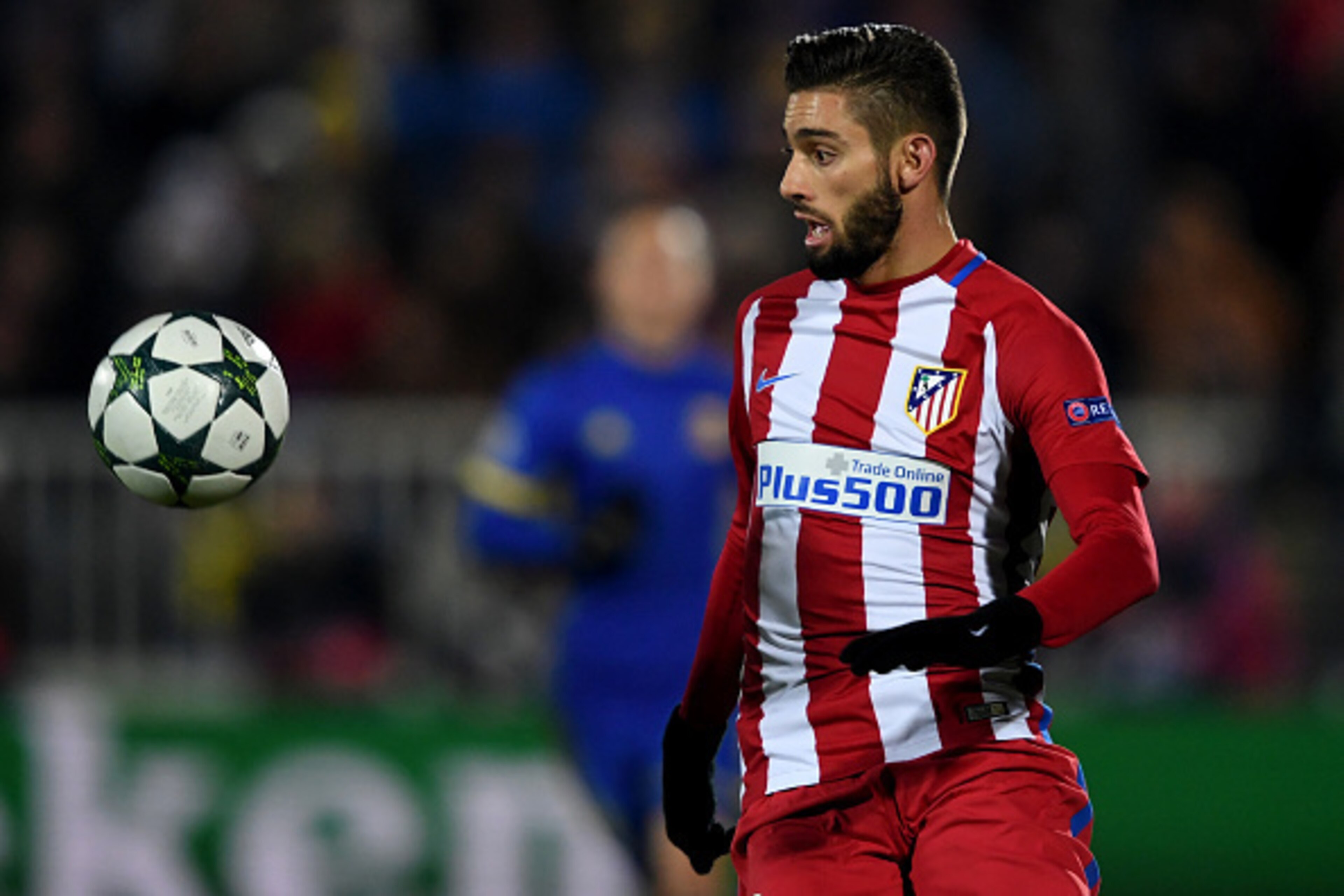 Atletico Madrid's Belgian midfielder Yannick Ferreira Carrasco controls the ball during the UEFA Champions League football match between FC Rostov and Club Atletico de Madrid in Rostov-on-Don on October 19, 2016. / AFP / Kirill KUDRYAVTSEV (Photo c Atletico Madrid's Belgian midfielder Yannick Ferreira Carrasco controls the ball during the UEFA Champions League football match between FC Rostov and Club Atletico de Madrid in Rostov-on-Don on October 19, 2016. / AFP / Kirill KUDRYAVTSEV (Photo c