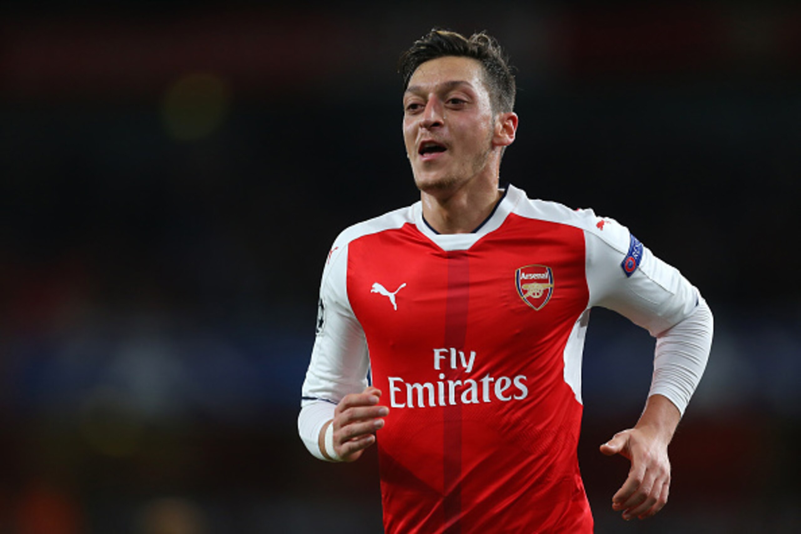 LONDON, ENGLAND - OCTOBER 19: Mesut Ozil of Arsenal during the UEFA Champions League match between Arsenal FC and PFC Ludogorets Razgrad at Emirates Stadium on October 19, 2016 in London, England. (Photo by Catherine Ivill - AMA/Getty Images)