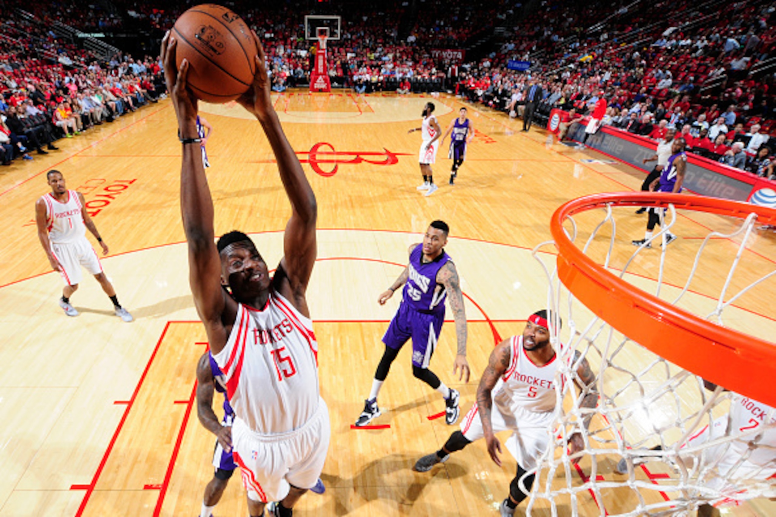 HOUSTON, TX - APRIL 13: Clint Capela #15 of the Houston Rockets dunks against the Sacramento Kings on April 13, 2016 at the Toyota Center in Houston, Texas. NOTE TO USER: User expressly acknowledges and agrees that, by downloading and or using this photog