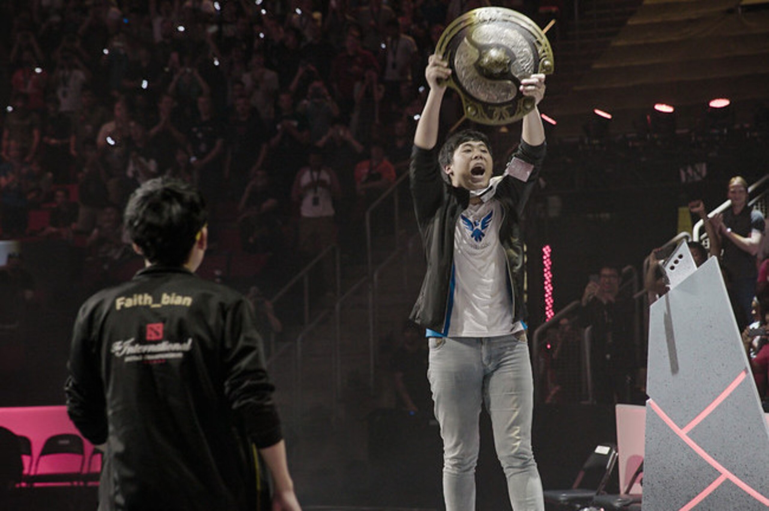 Wings Gaming will likely receive invites to each major through 2017 due to their TI6 victory.