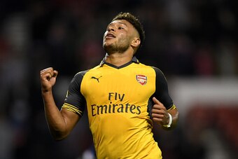 NOTTINGHAM, ENGLAND - SEPTEMBER 20:  Alex Oxlade-Chamberlain of Arsenal celebrates scoring his team's fourth goal during the EFL Cup Third Round match between Nottingham Forest and Arsenal at City Ground on September 20, 2016 in Nottingham, England.  (Pho