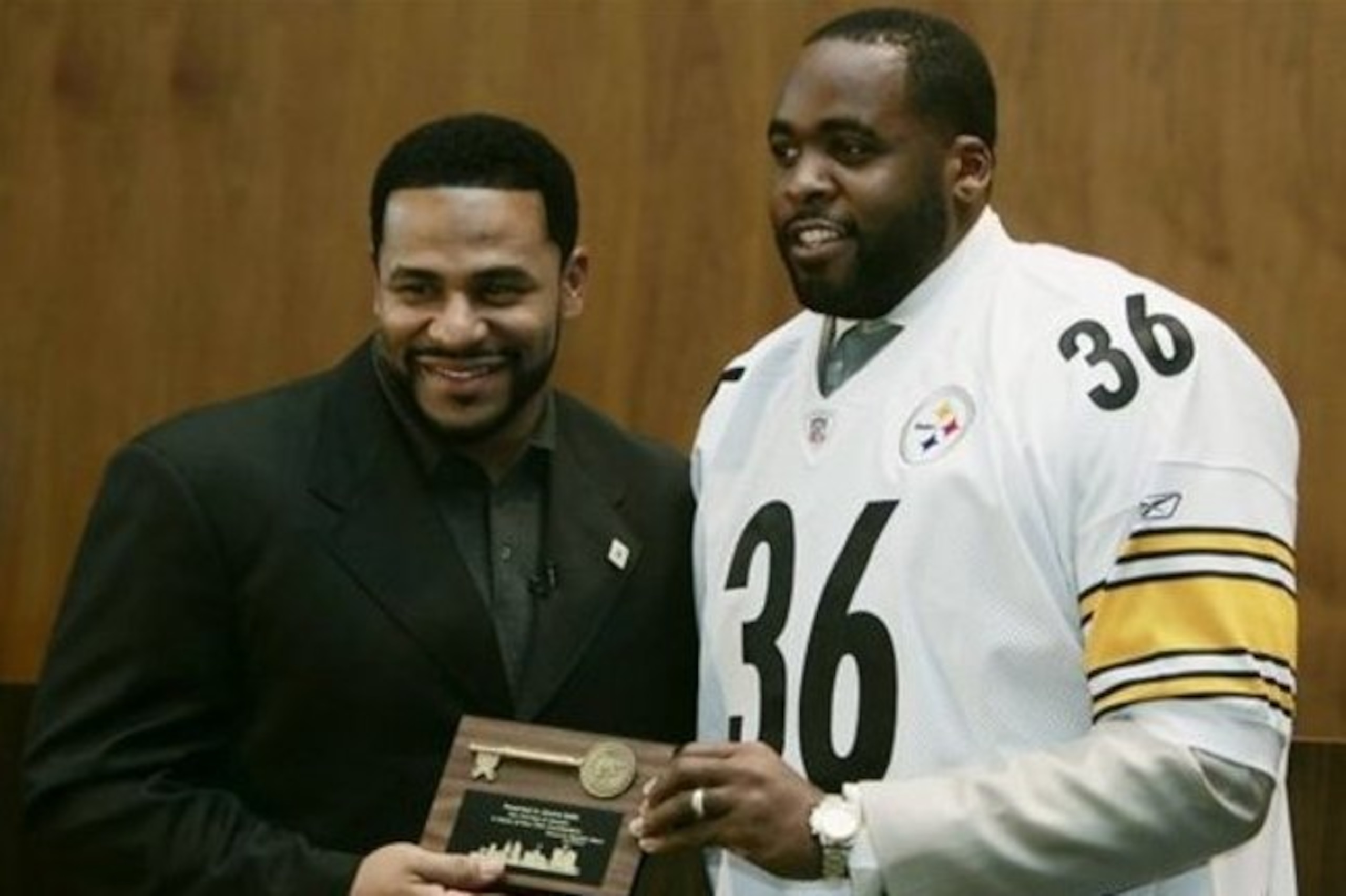 Jerome Bettis received the key to the city of Detroit days before his Steelers won Super Bowl XL in controversial fashion. Jerome Bettis received the key to the city of Detroit days before his Steelers won Super Bowl XL in controversial fashion.
