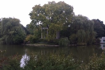 Lake Willowmere, which is just beyond Banks' grave at Graceland Cemetery.