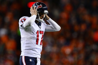 DENVER, CO - OCTOBER 24:  Quarterback Brock Osweiler #17 of the Houston Texans during the game against the Denver Broncos at Sports Authority Field at Mile High on October 24, 2016 in Denver, Colorado. (Photo by Dustin Bradford/Getty Images)